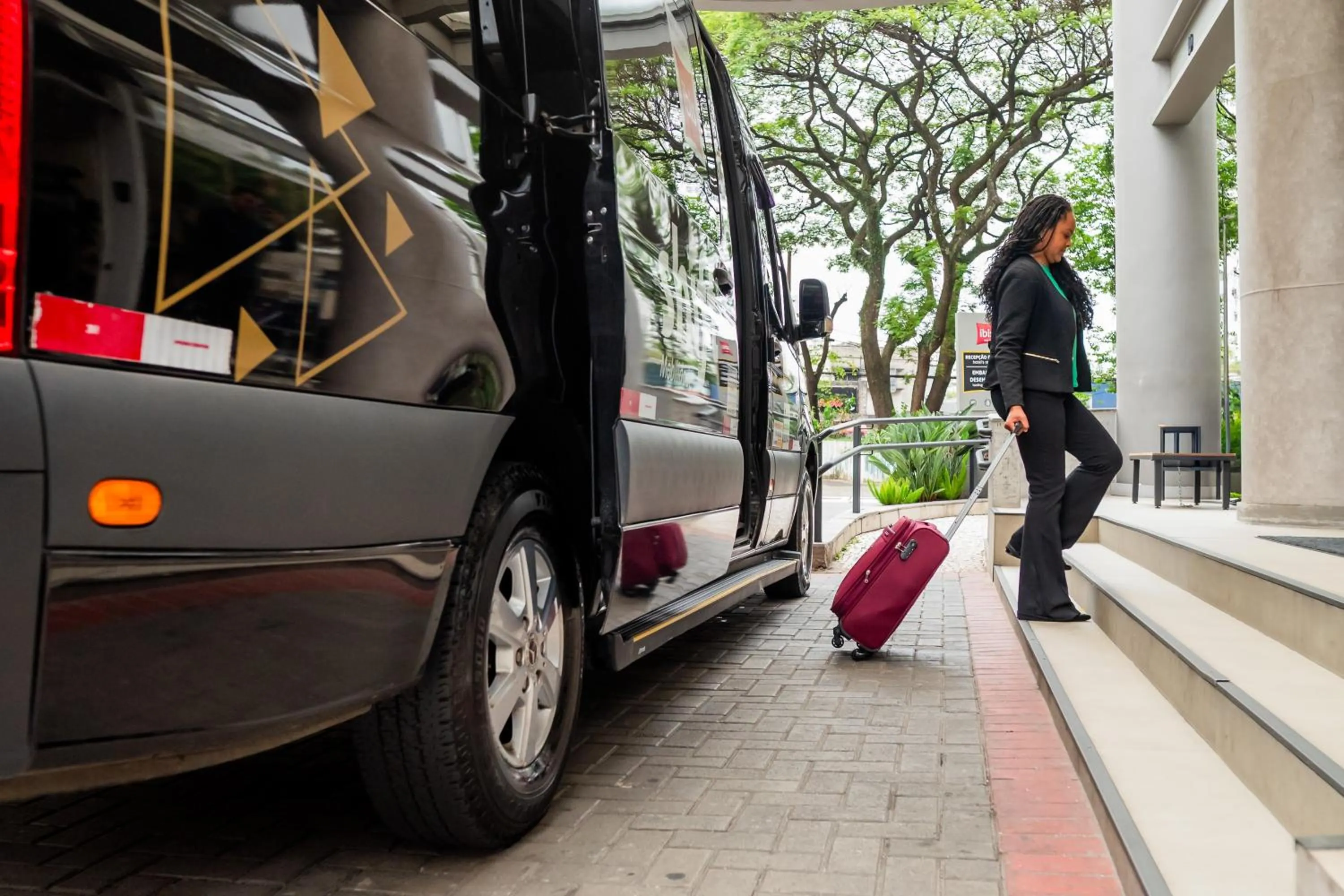 shuttle in ibis Guarulhos Aeroporto
