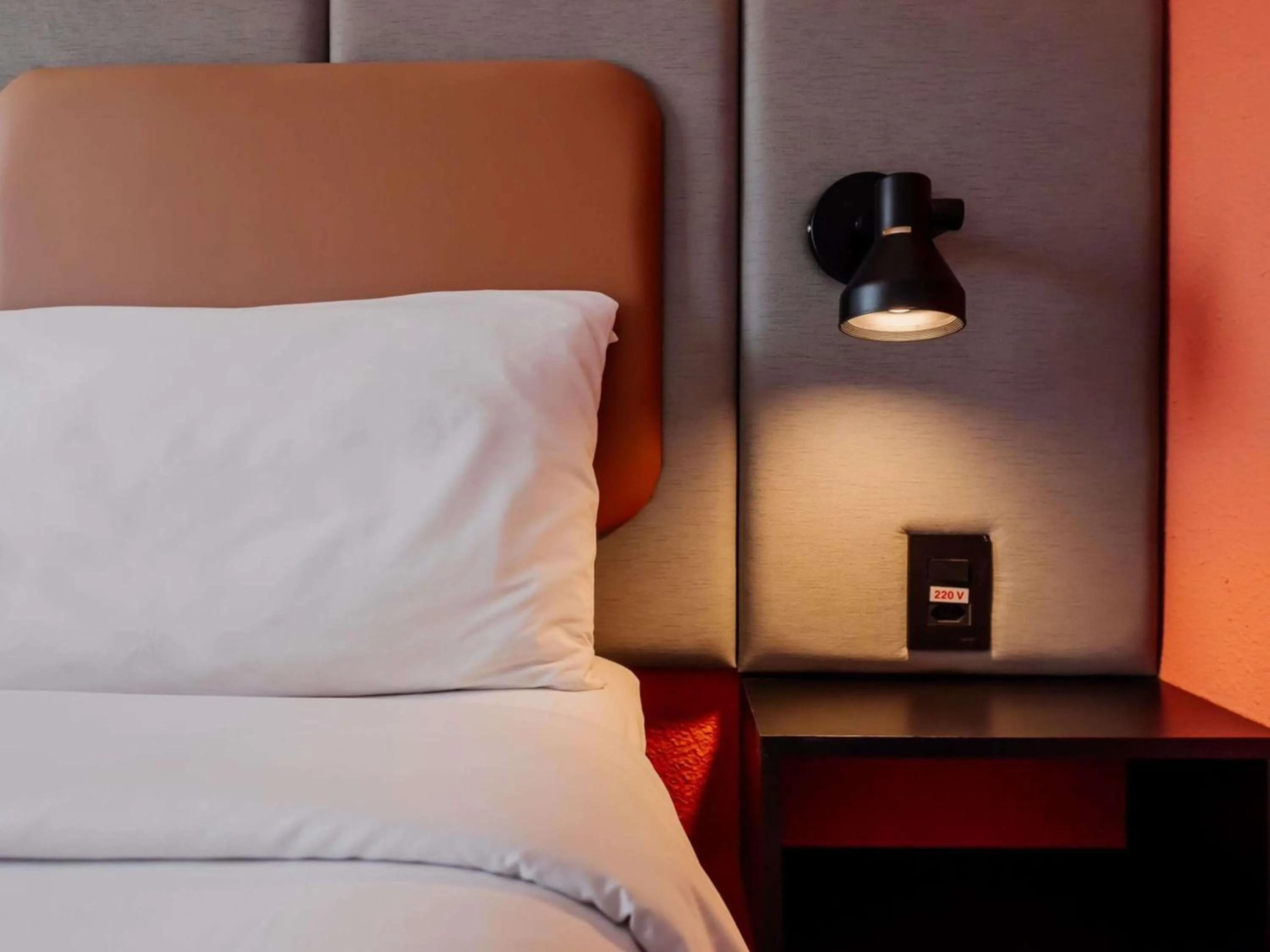 Bedroom, Bed in ibis Guarulhos Aeroporto