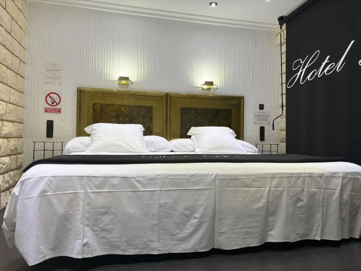 Bed in Hotel Plata