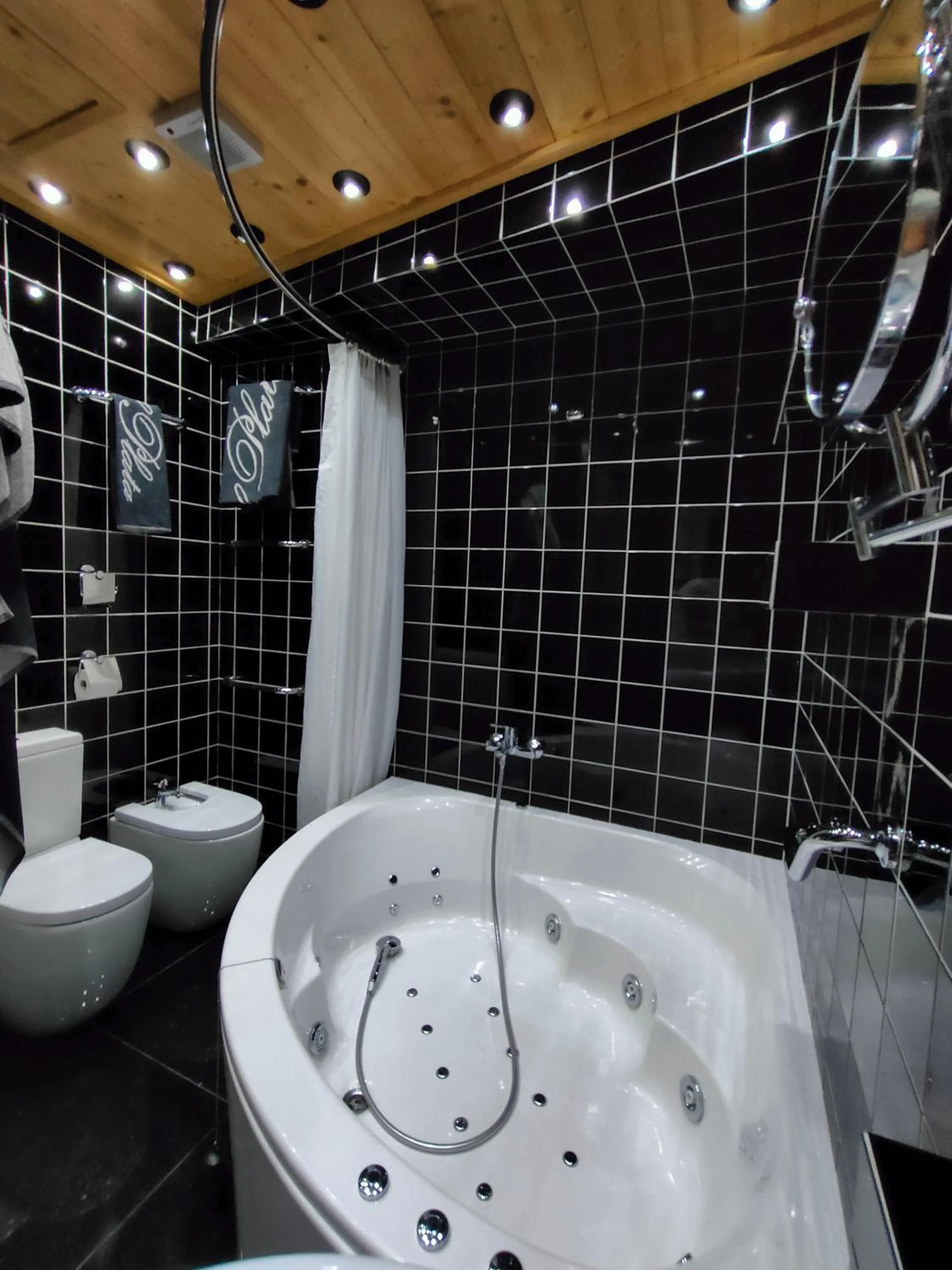 Shower in Hotel Plata