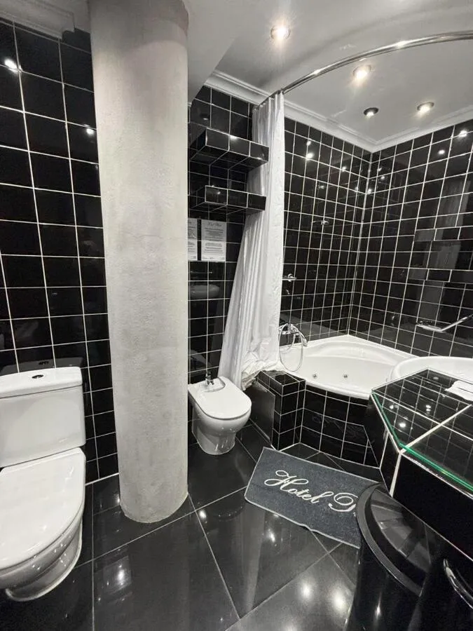 Shower in Hotel Plata