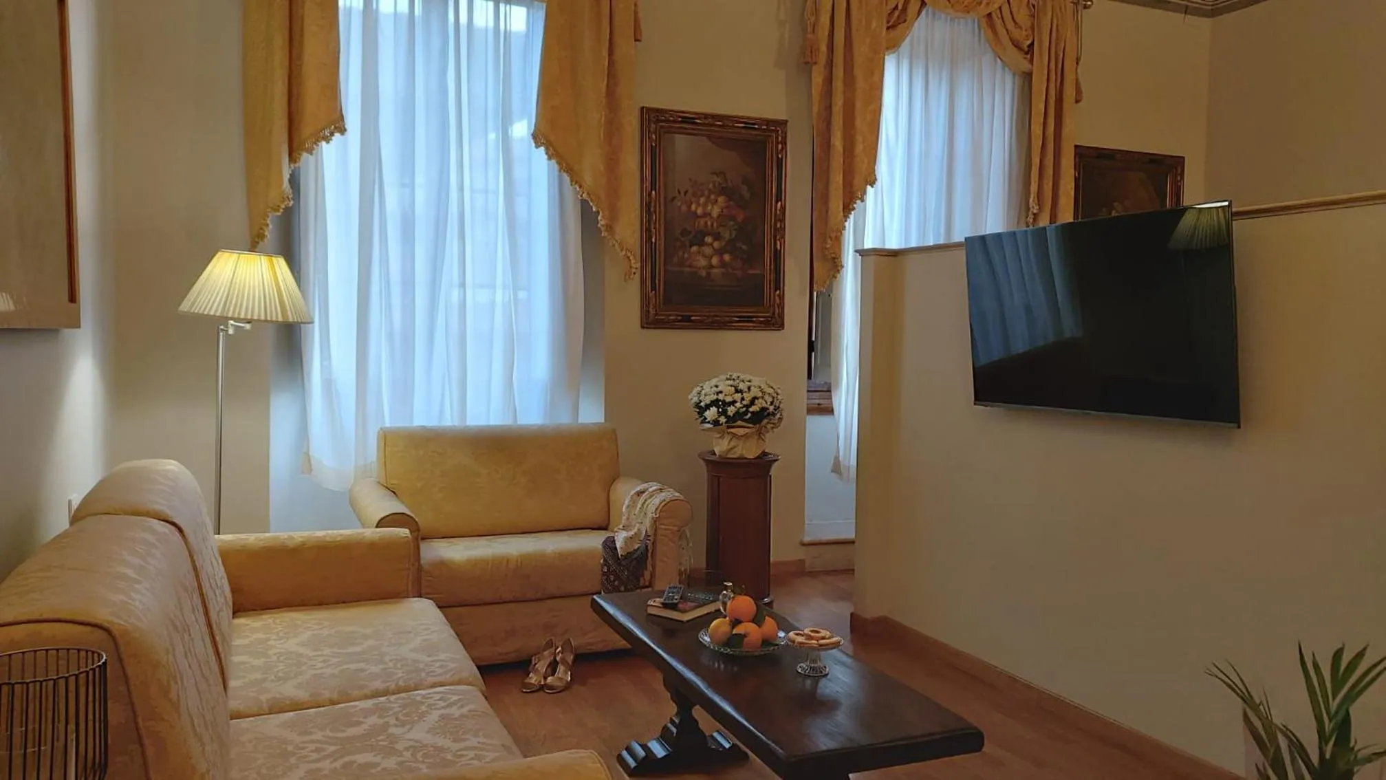 Tornabuoni La Petite Suite