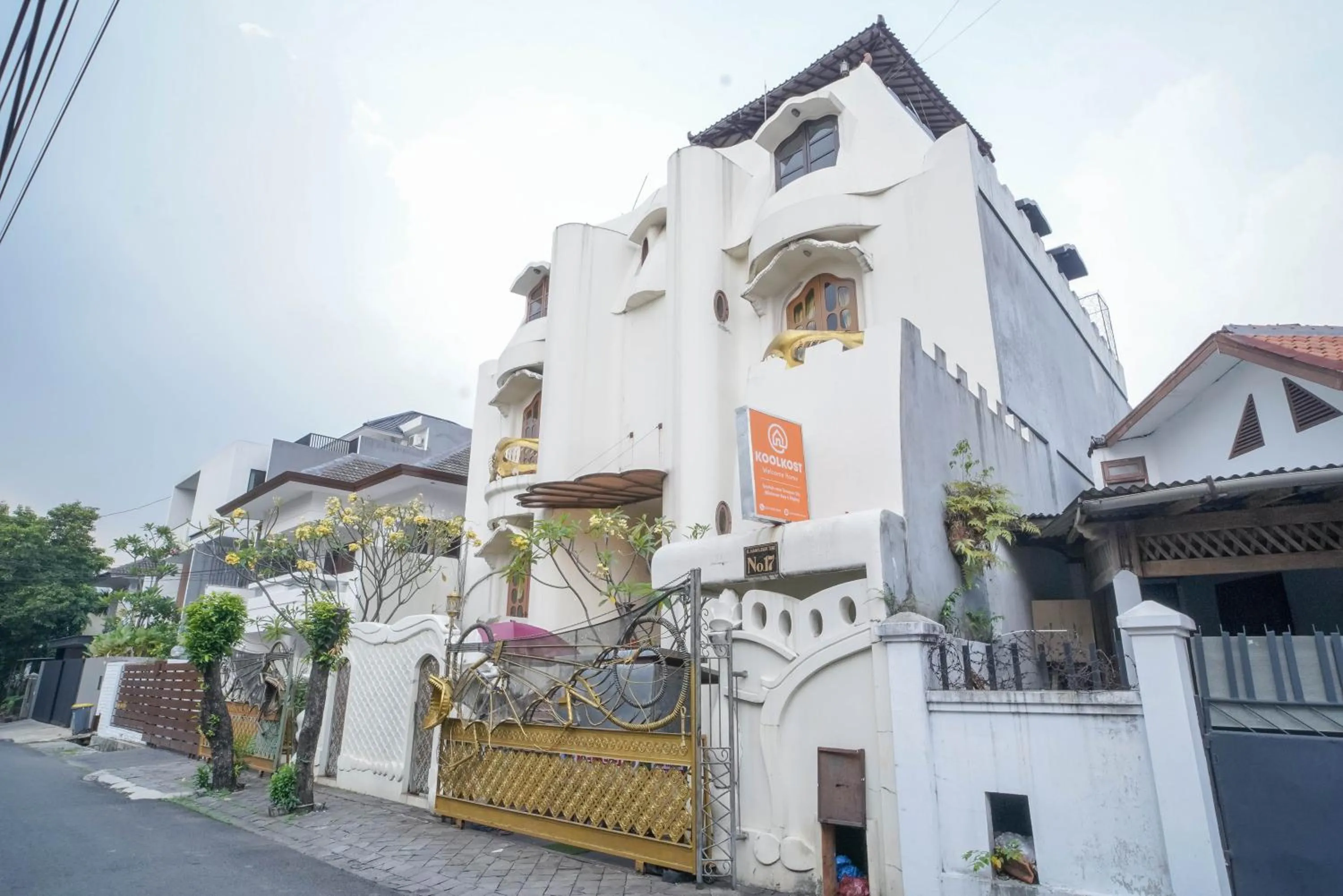Facade/entrance in KoolKost Syariah near Senayan City
