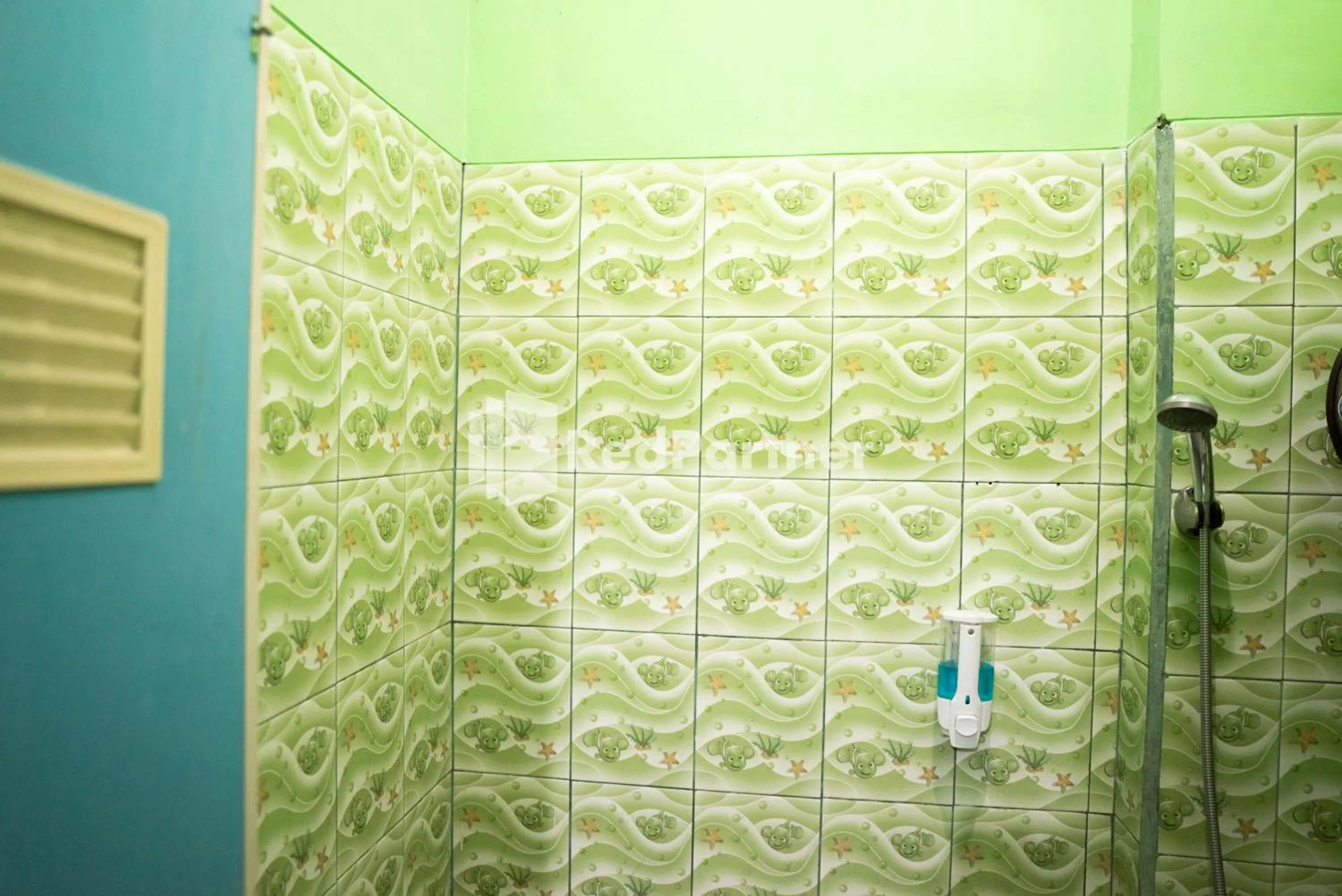 Bathroom in Hotel Ratu Ayu 2 Lampung Mitra RedDoorz