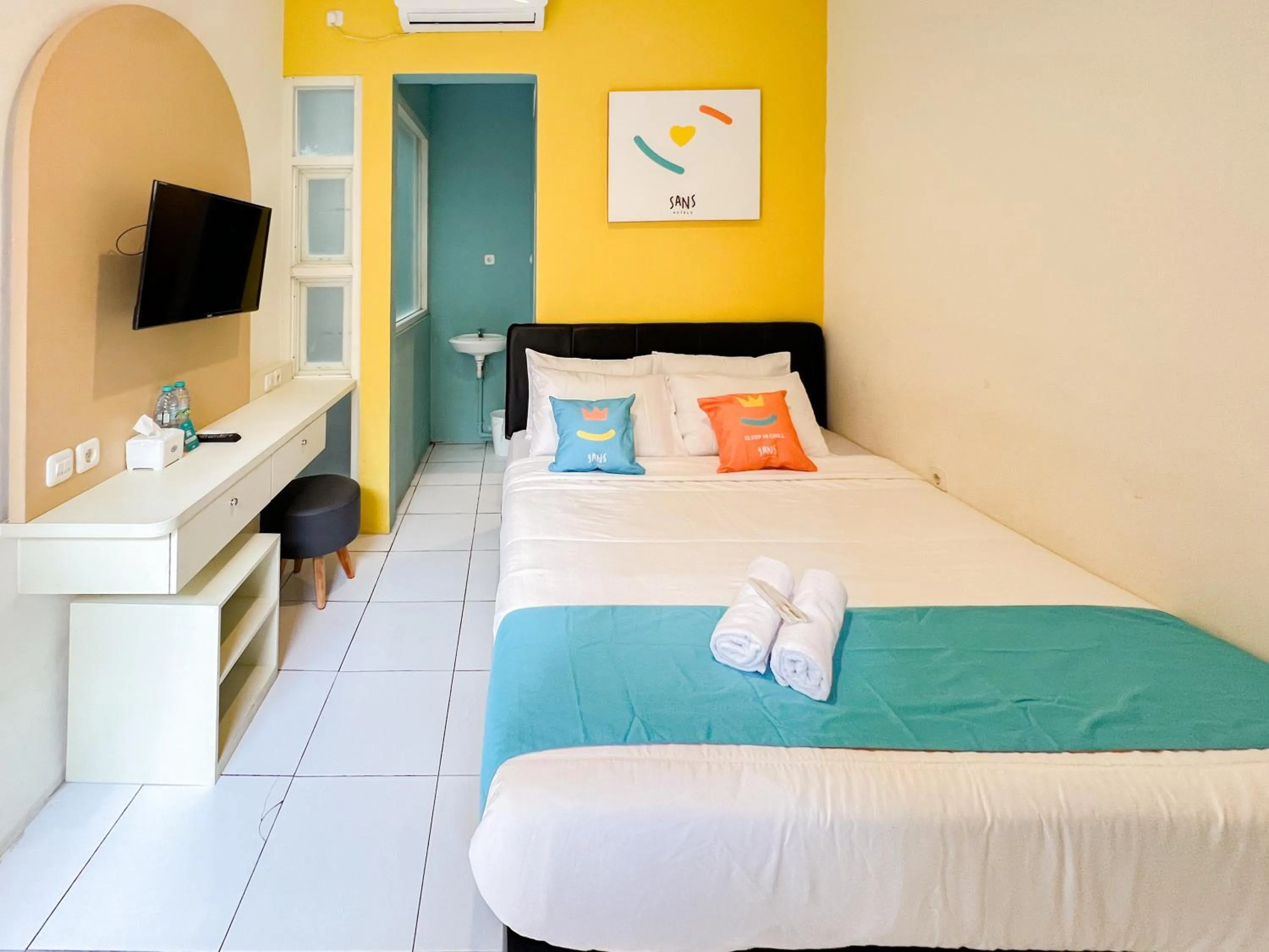 Bedroom, Bed in Sans Stay Bukit Palma Citraland