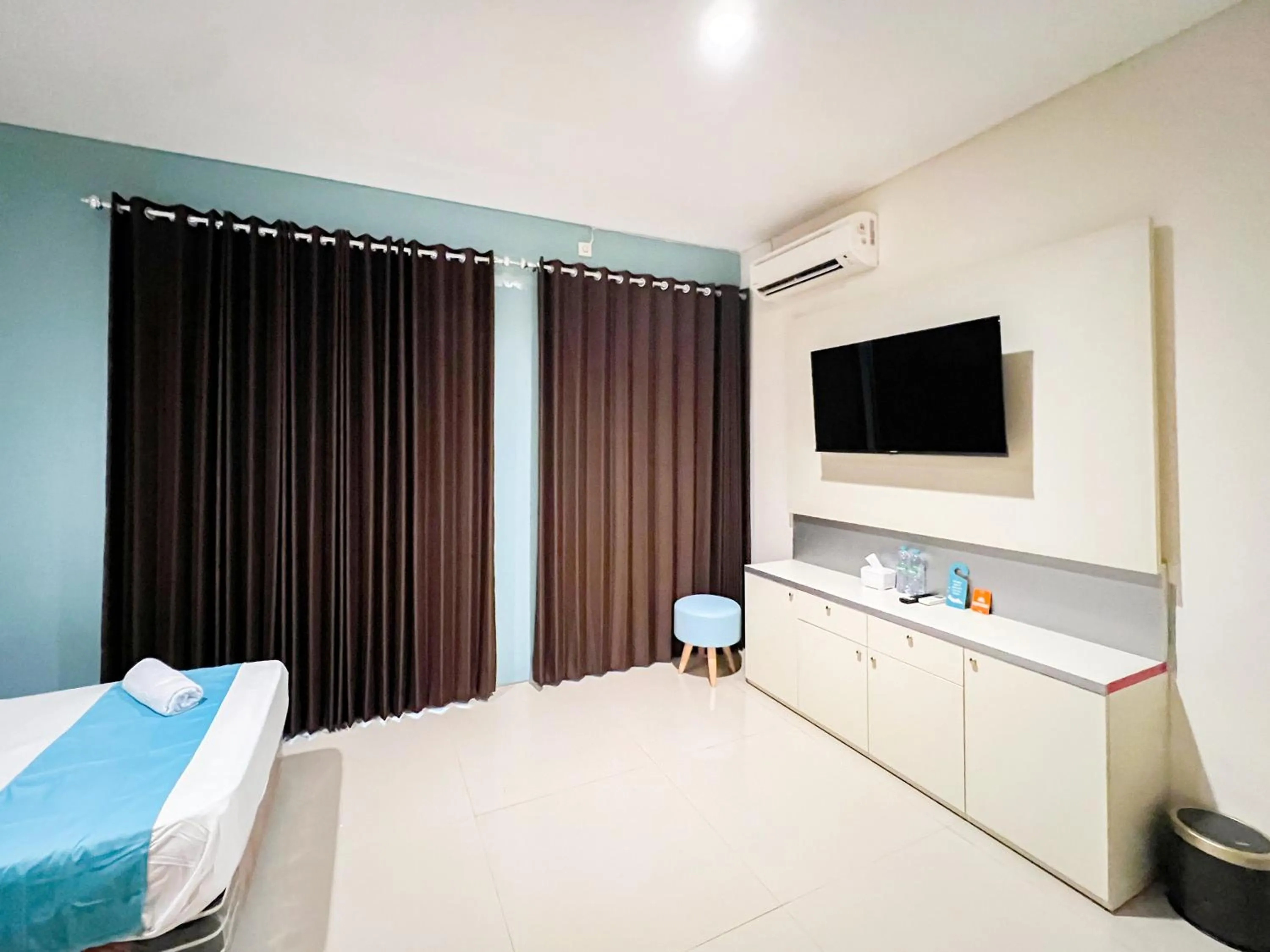 Bedroom, Bed in Sans Stay Bukit Palma Citraland