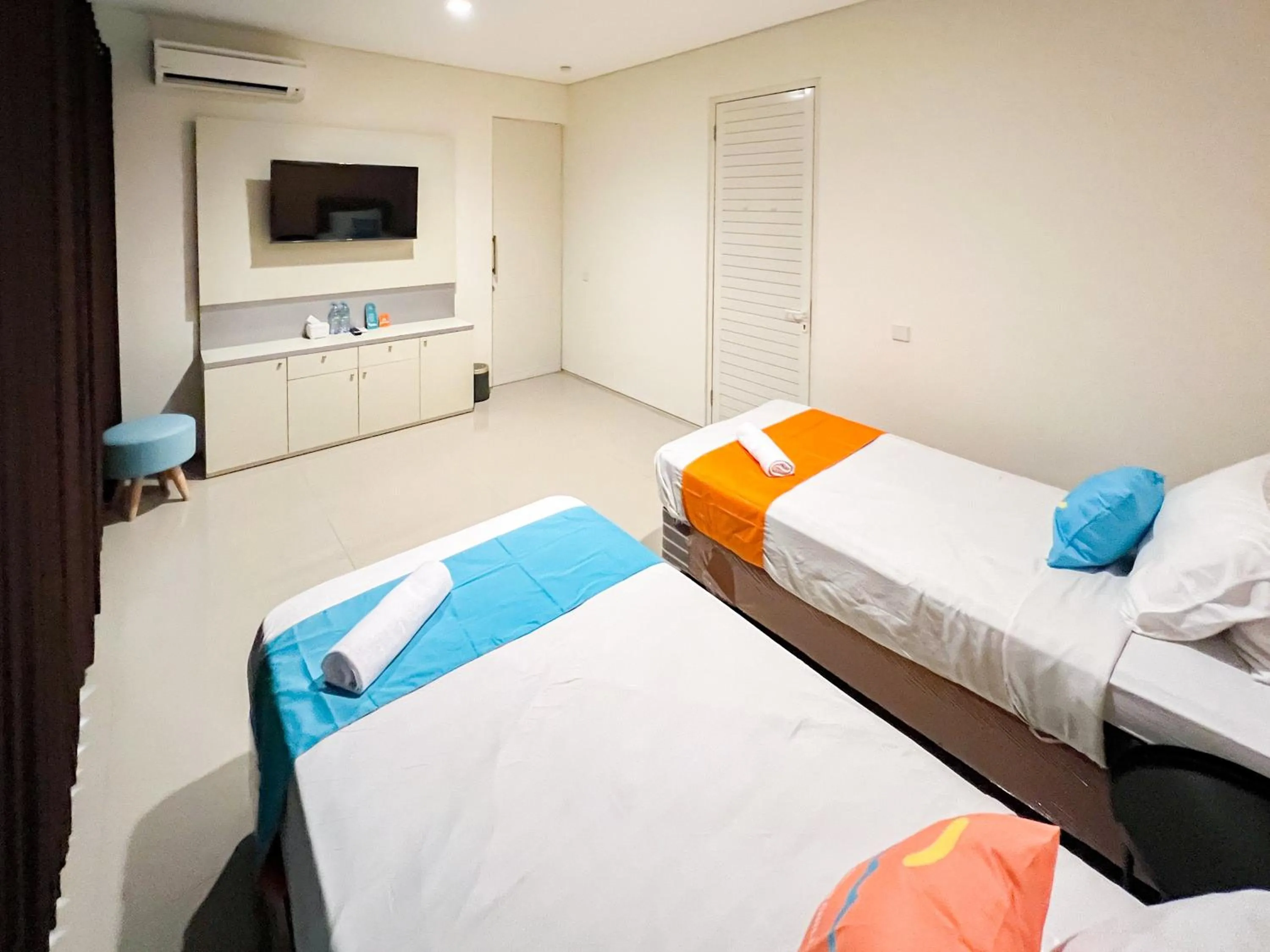 Bedroom, Bed in Sans Stay Bukit Palma Citraland