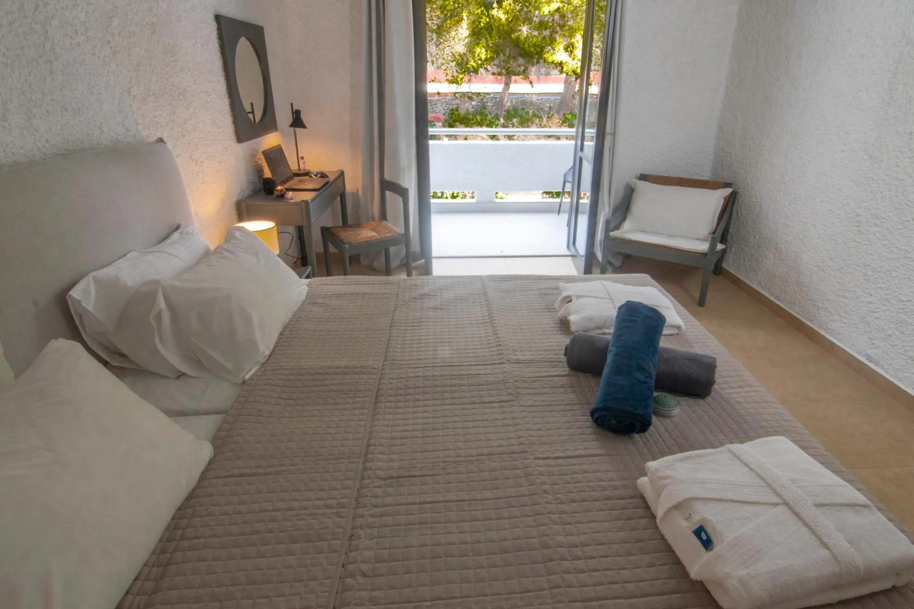 View (from property/room), Bed in Apollo Resort