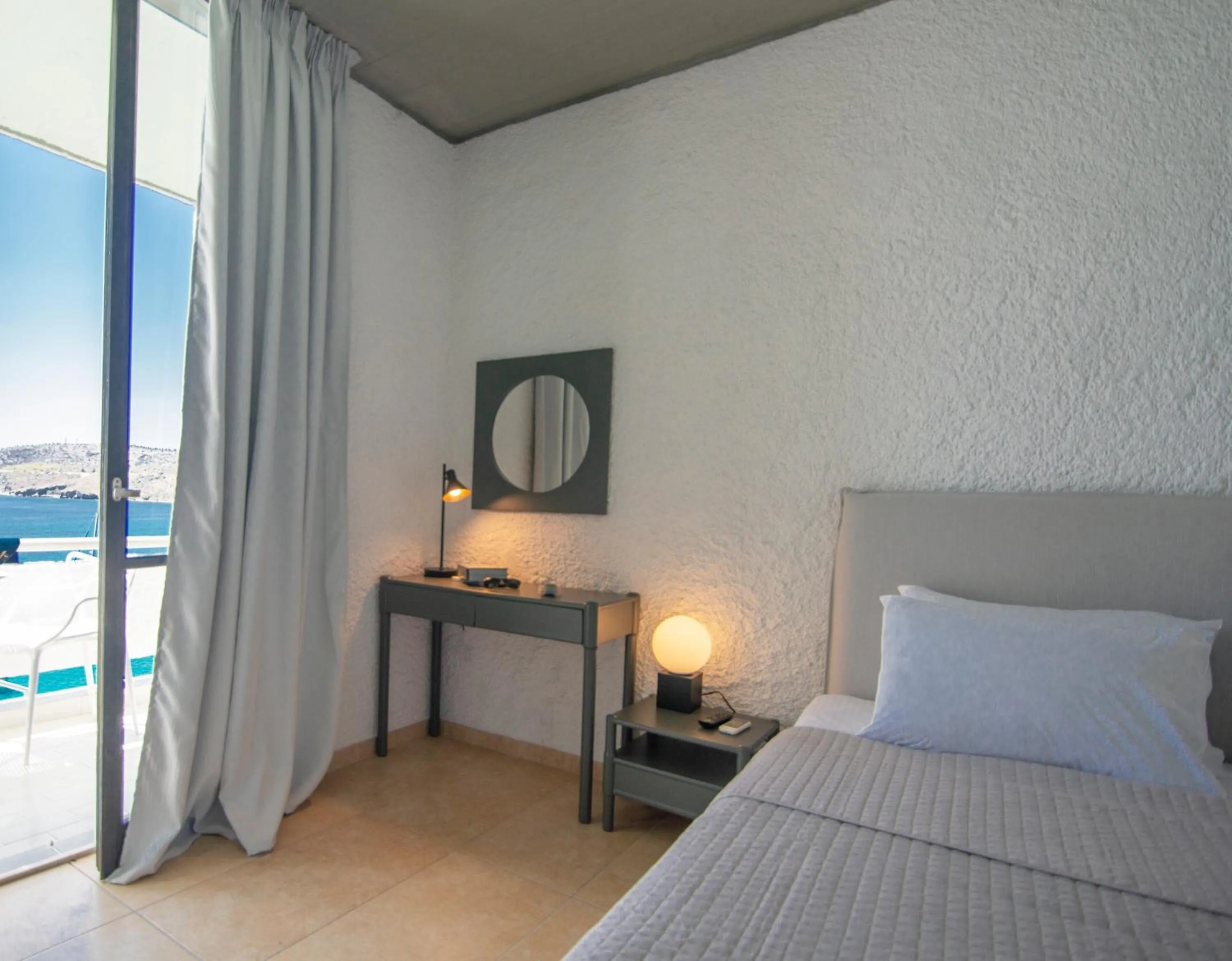 Photo of the whole room, Bed in Apollo Resort