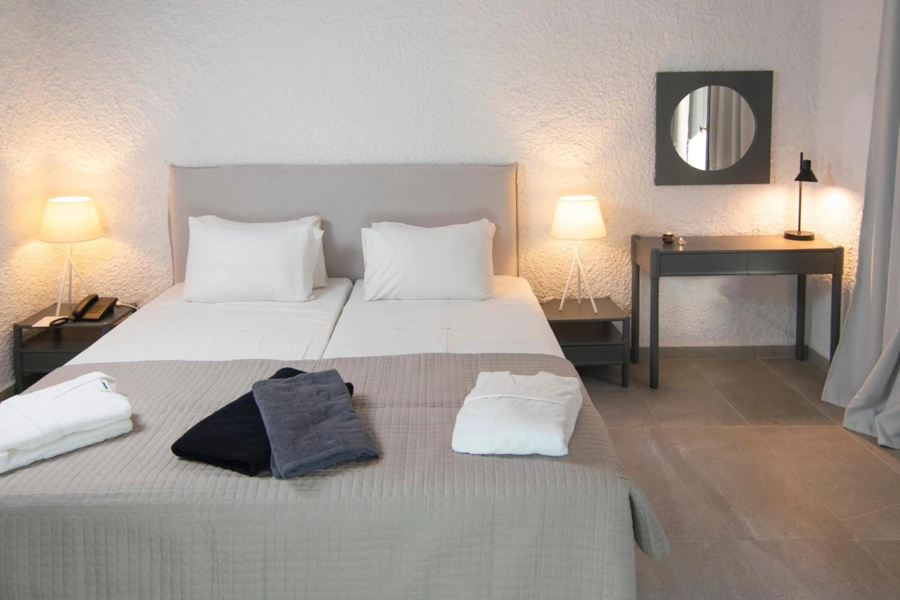 Photo of the whole room, Bed in Apollo Resort