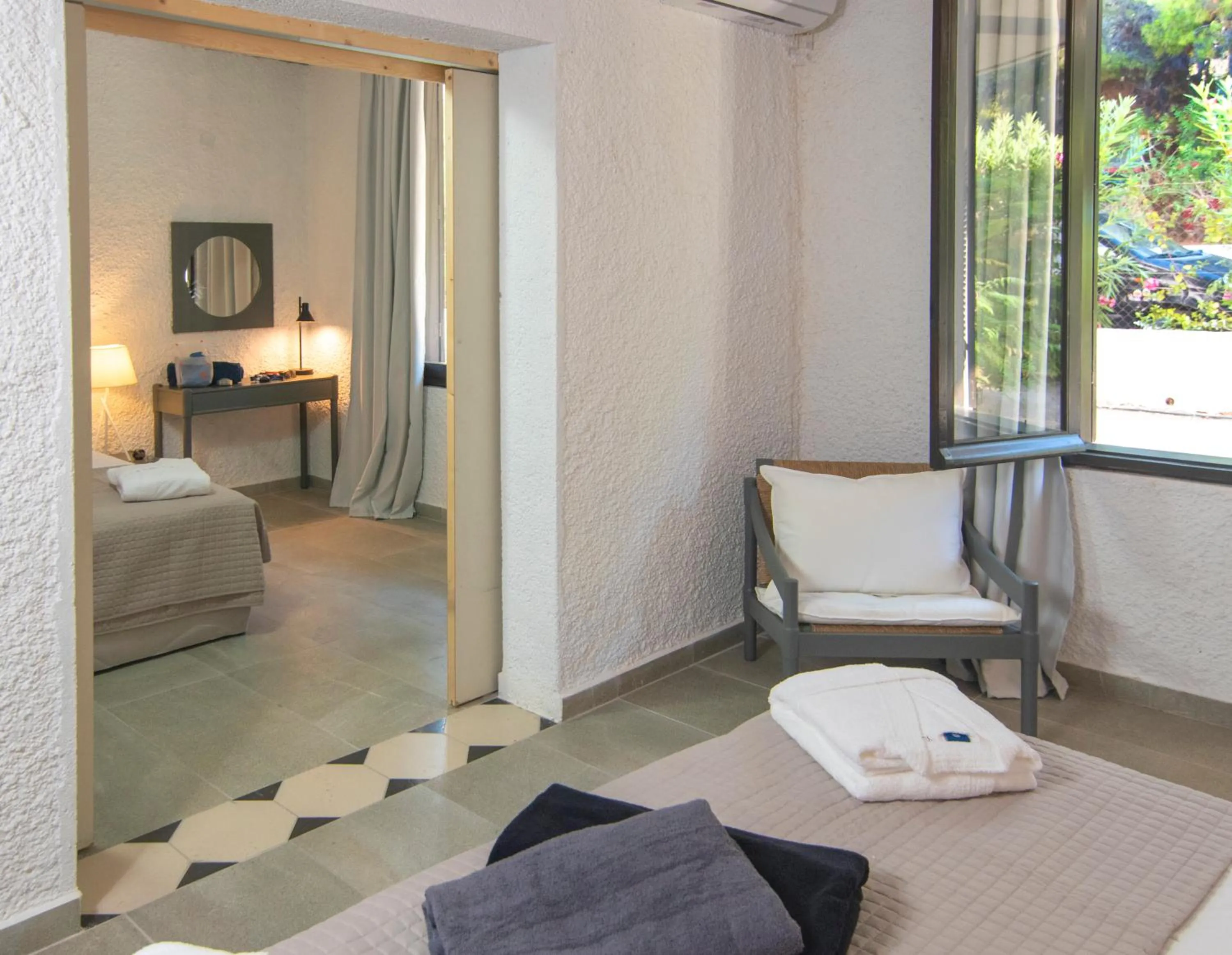 Photo of the whole room, Bed in Apollo Resort