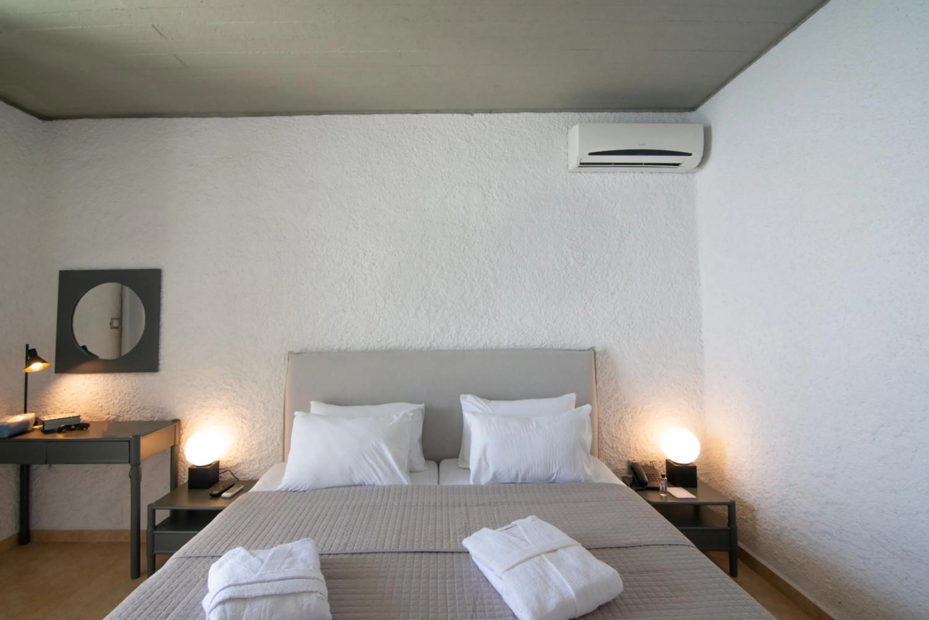 Photo of the whole room, Bed in Apollo Resort