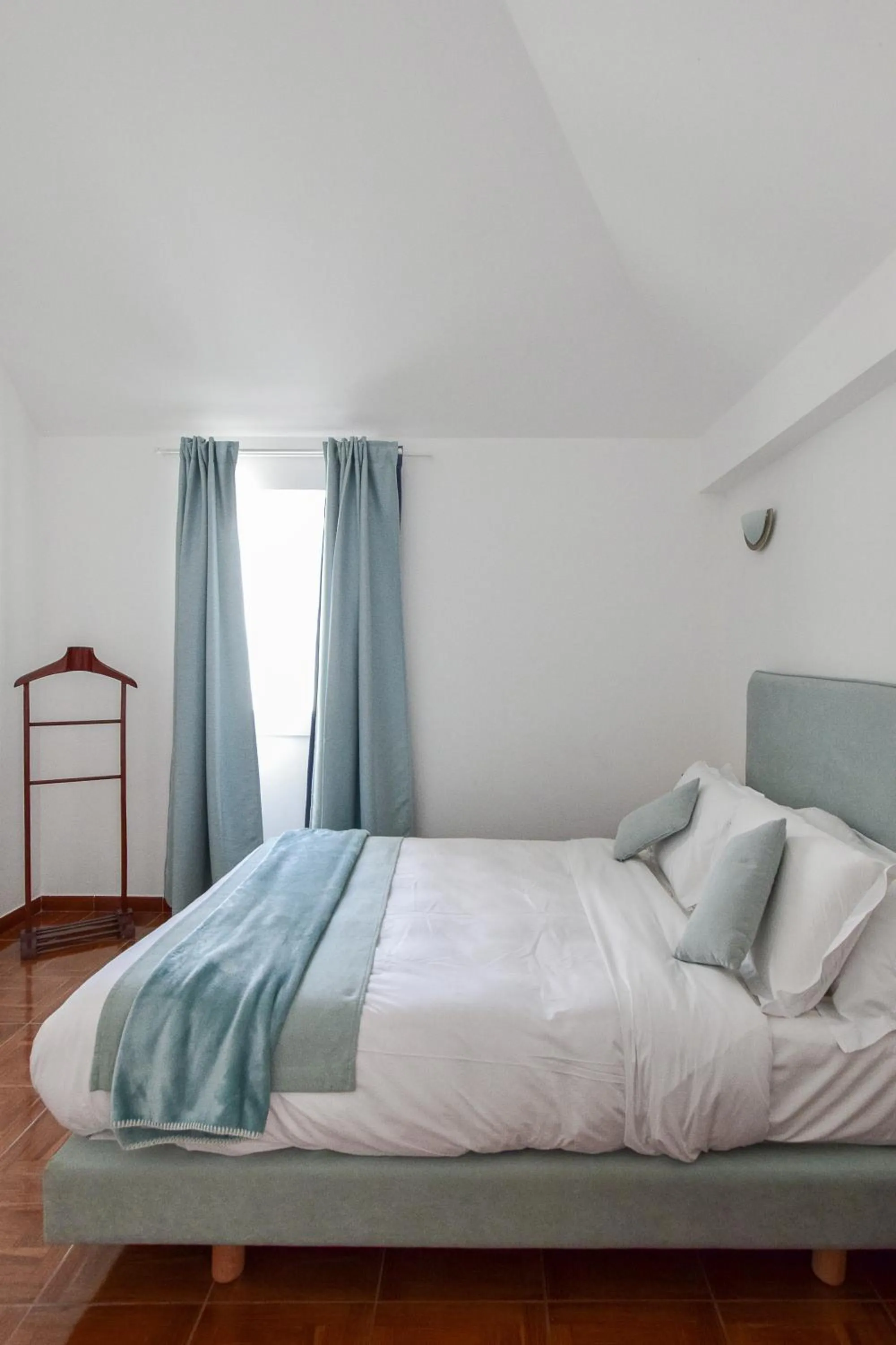 Bedroom, Bed in A Muralha