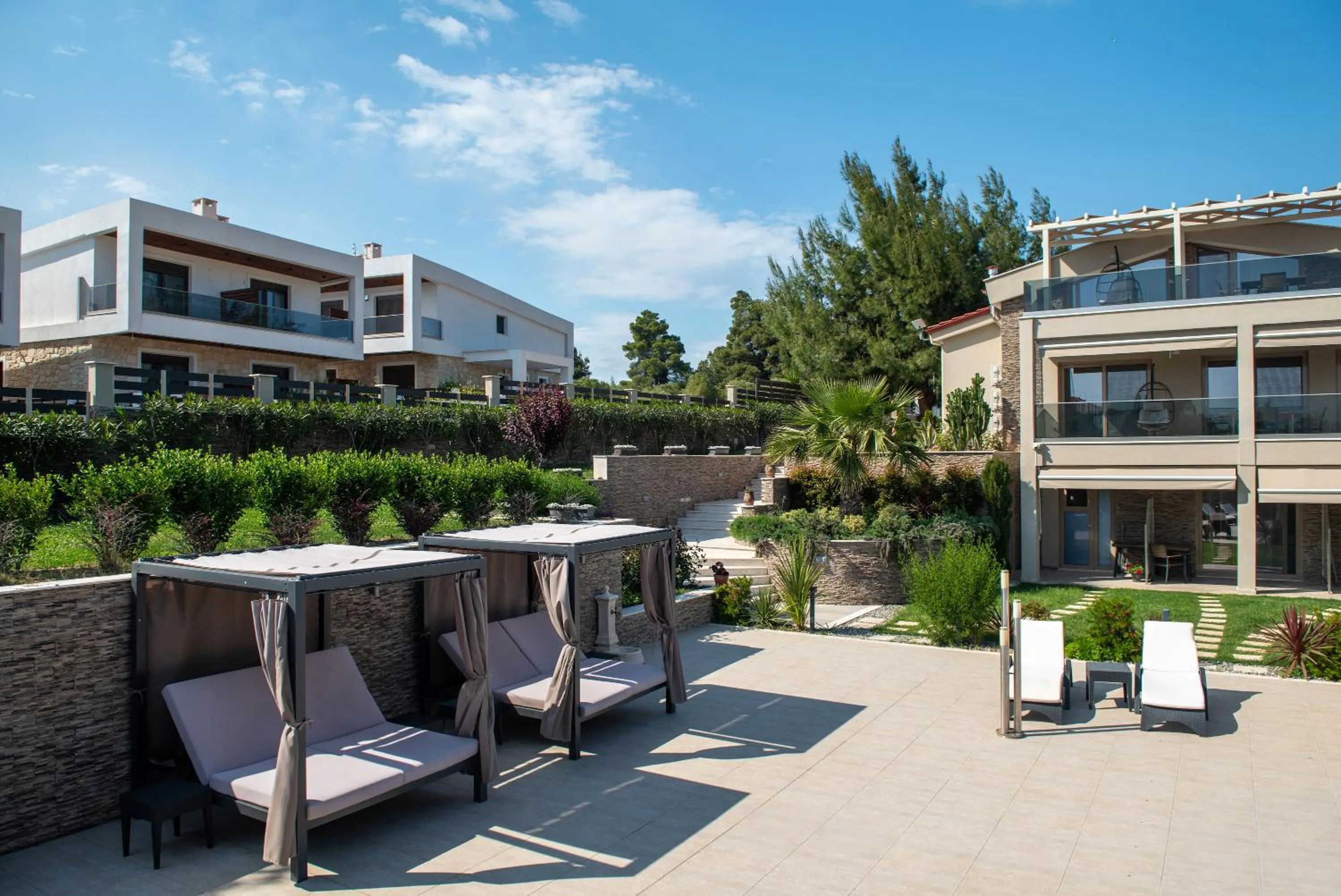 Property building in Villa Sara