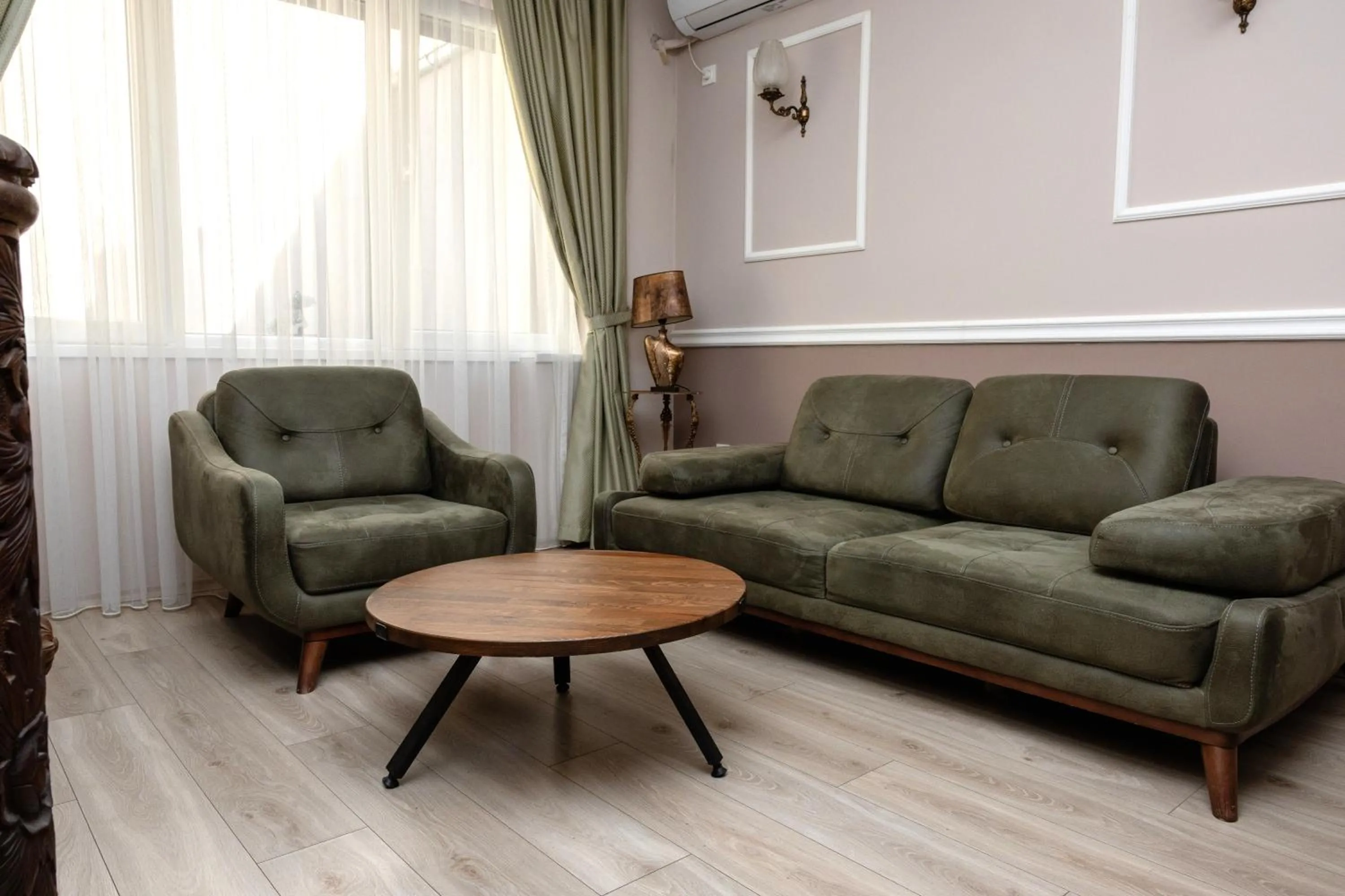 ZARO Apartments