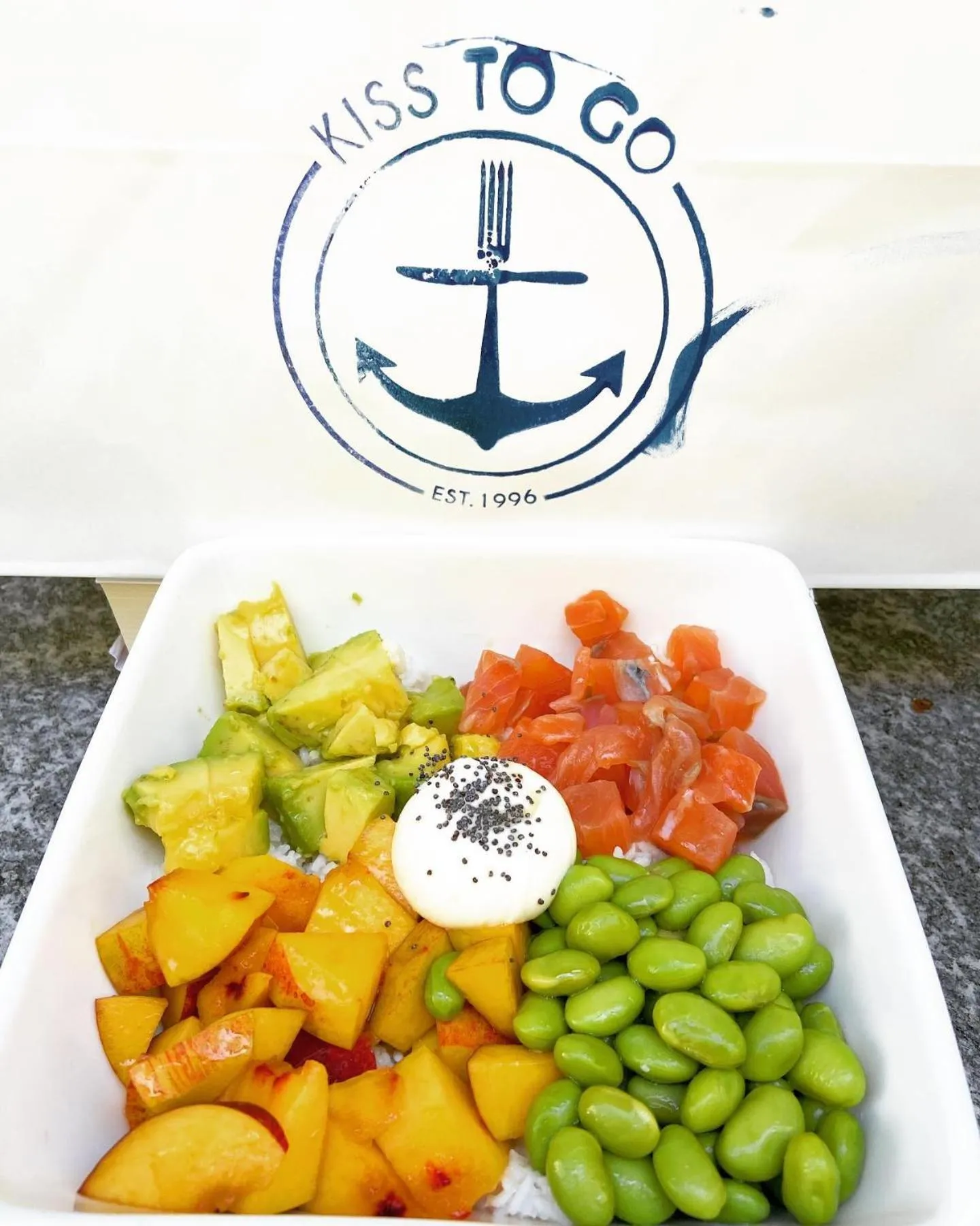 Restaurant/places to eat in Kiss Beachfront Hotel & Restaurant