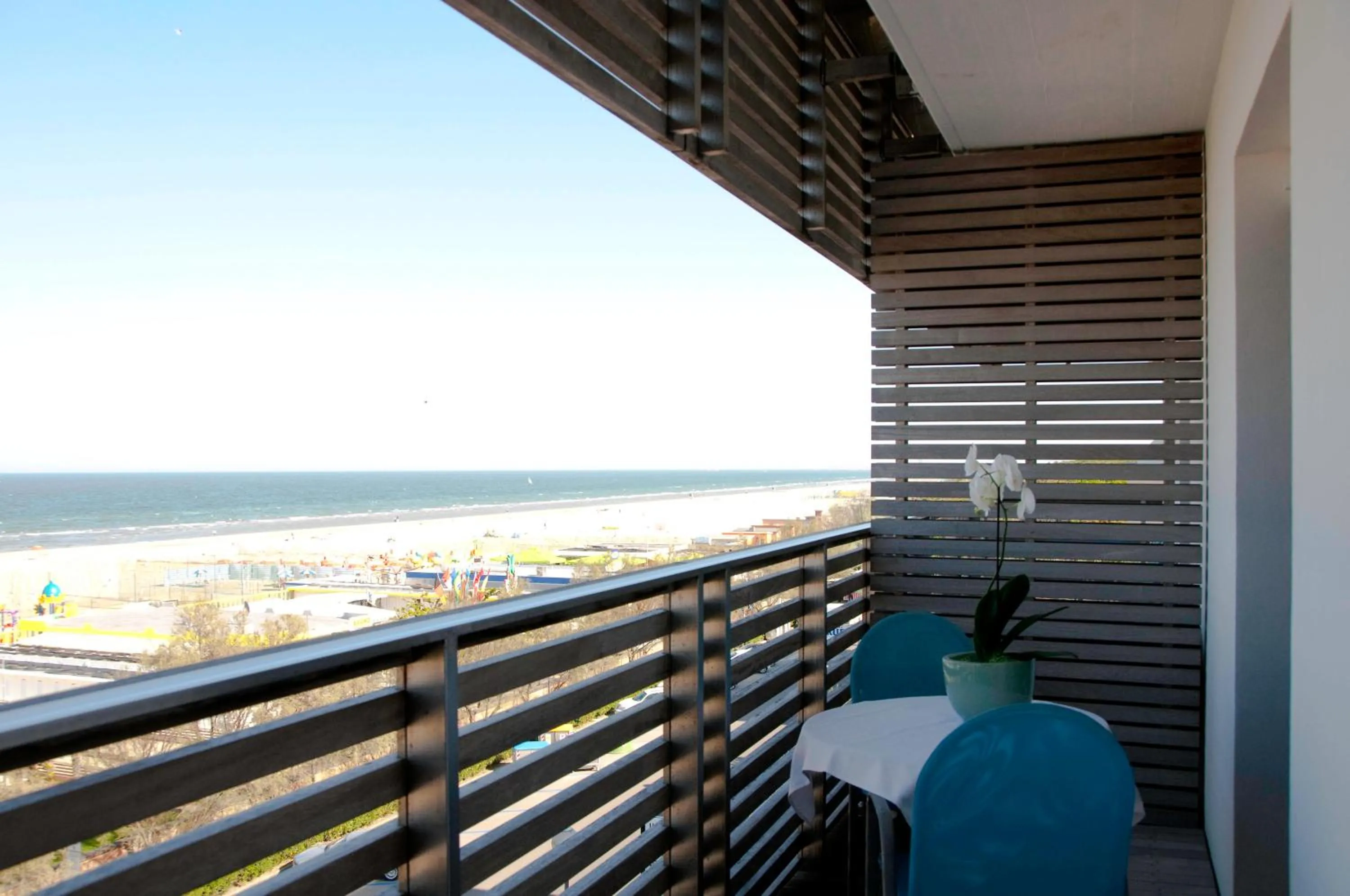 Balcony/Terrace in Kiss Beachfront Hotel & Restaurant