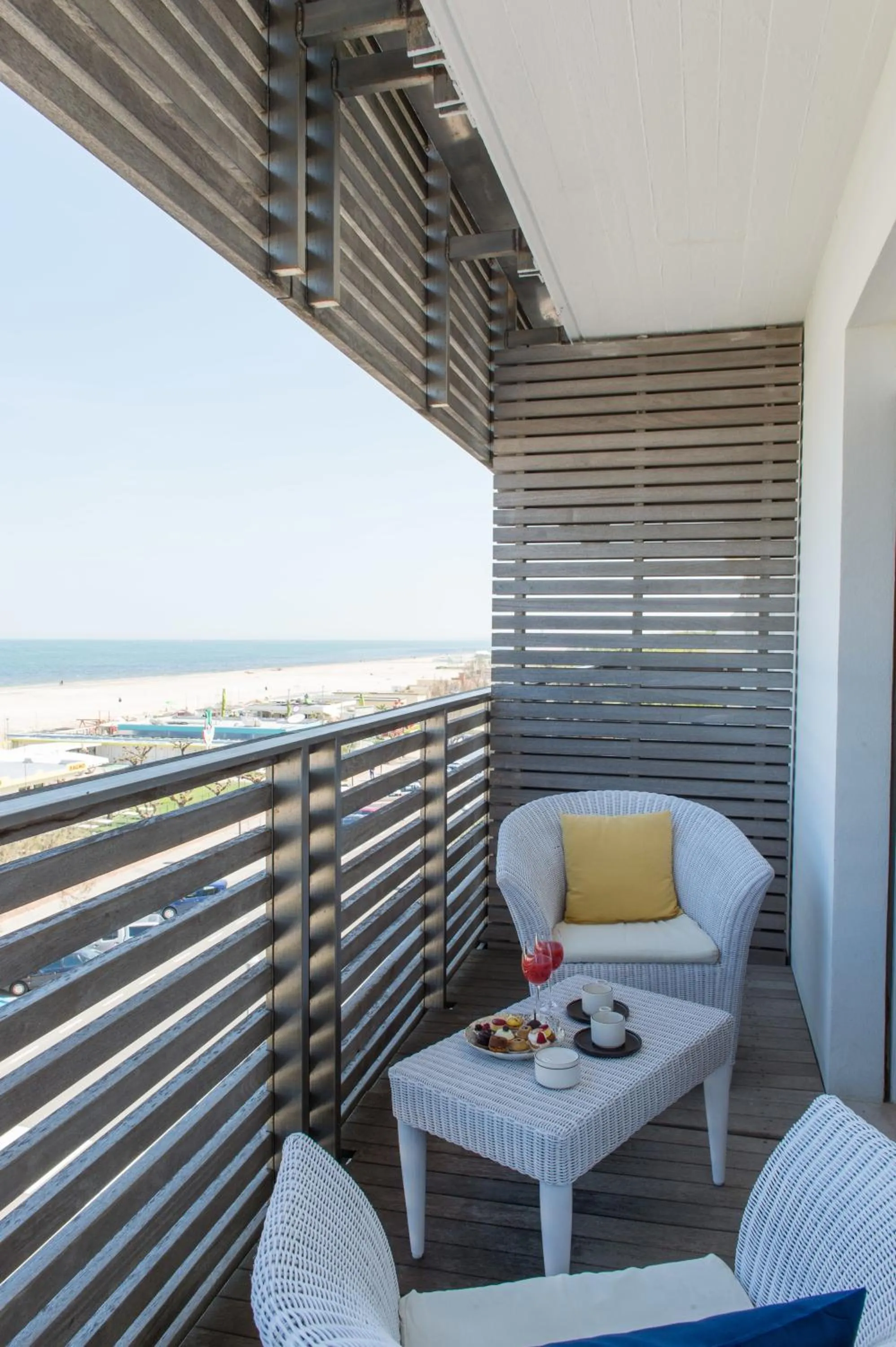 Balcony/Terrace in Kiss Beachfront Hotel & Restaurant