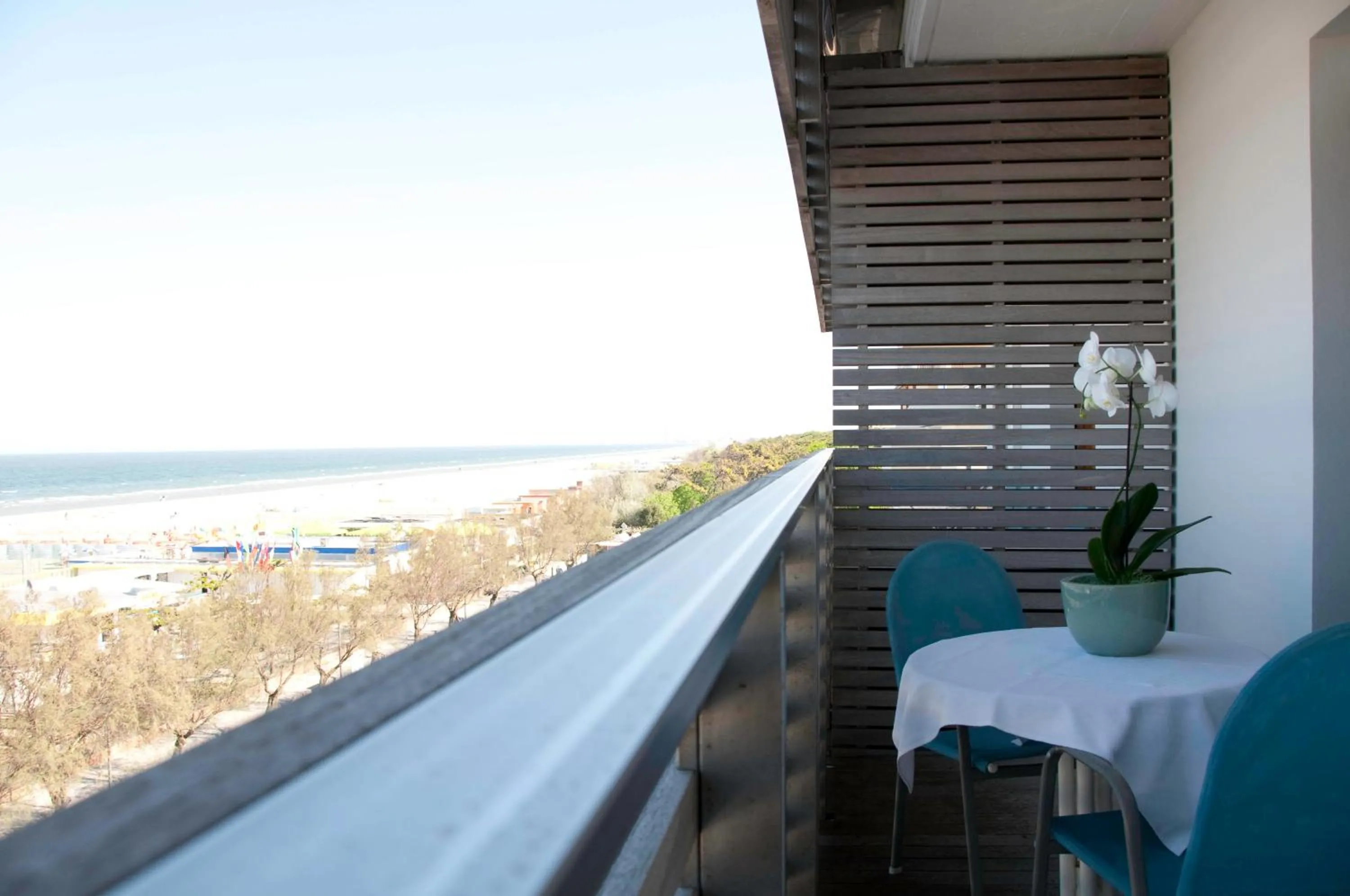 Facade/entrance in Kiss Beachfront Hotel & Restaurant