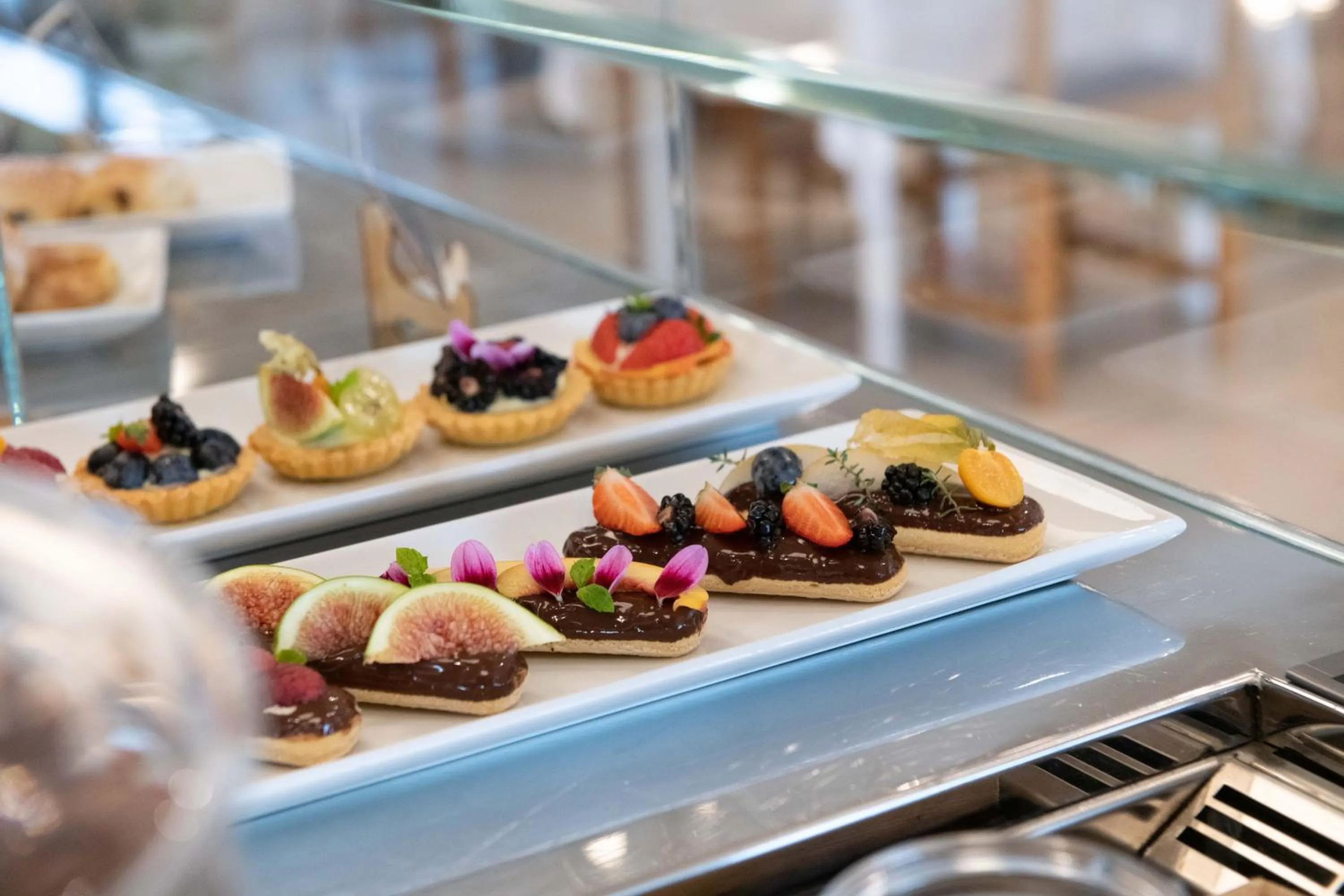 Food and drinks in Kiss Beachfront Hotel & Restaurant