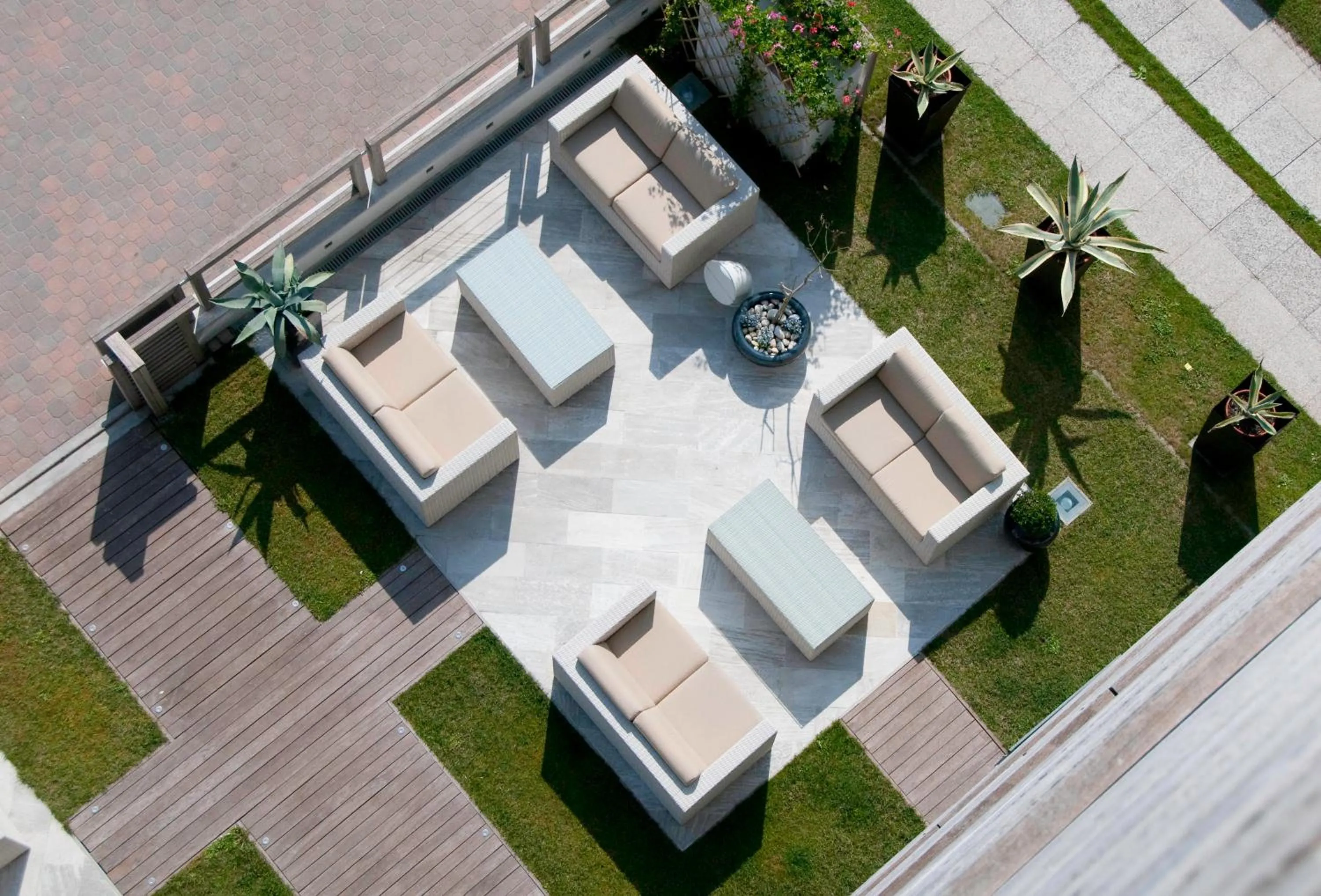 Bird's eye view in Kiss Beachfront Hotel & Restaurant