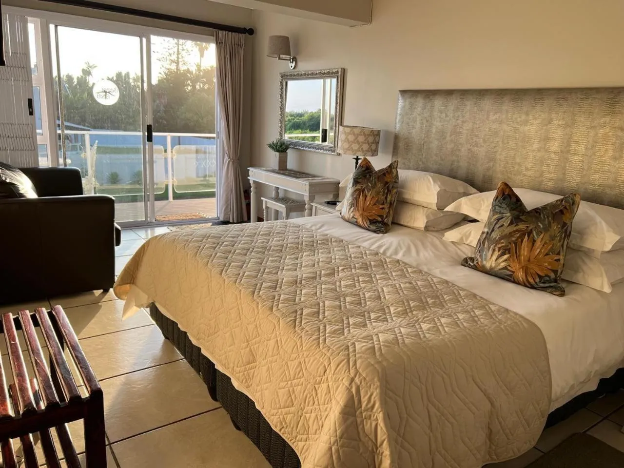 Photo of the whole room, Bed in Benri B&B & Self-Catering