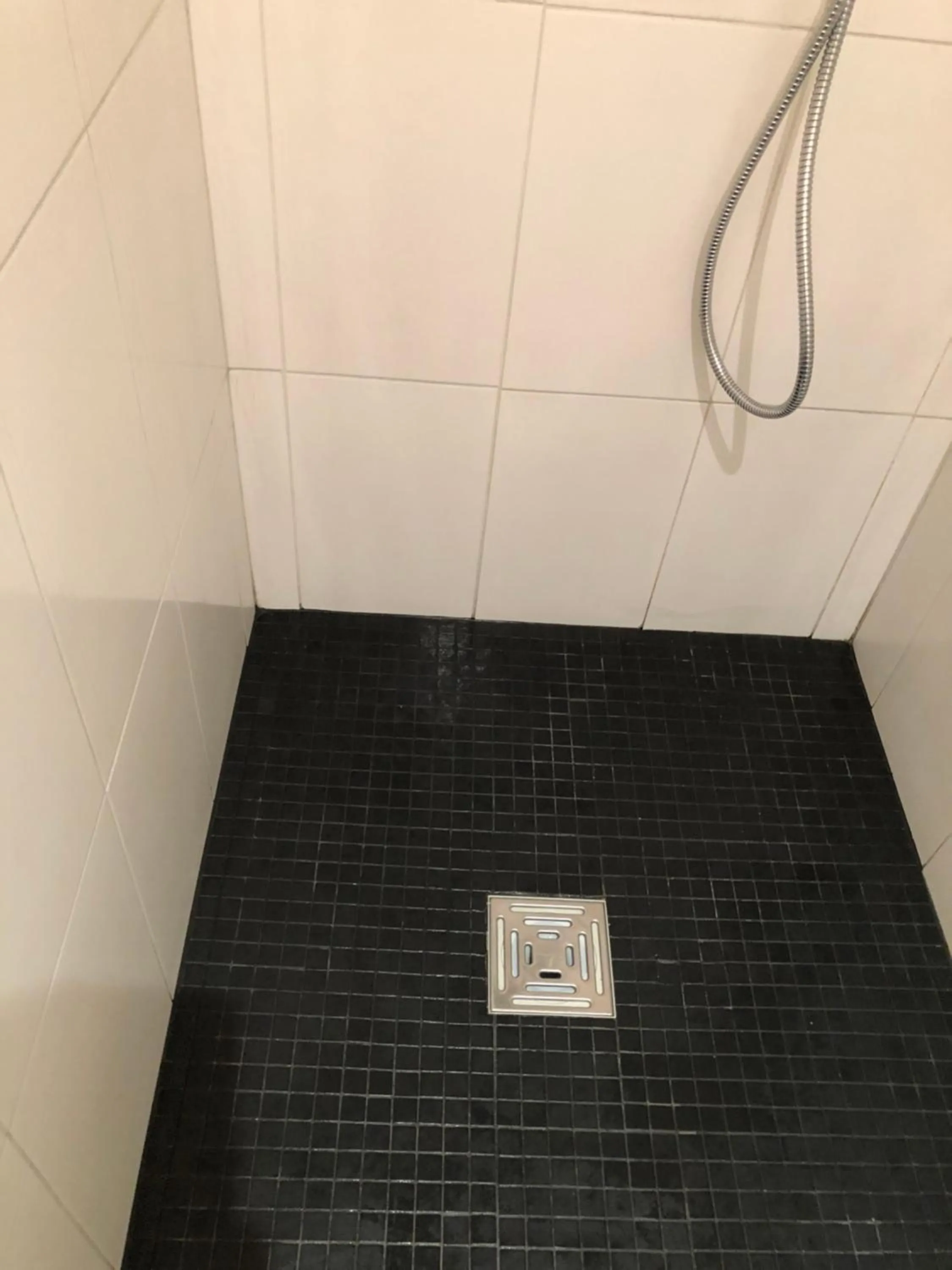 Shower in MaBelle rêve B&B