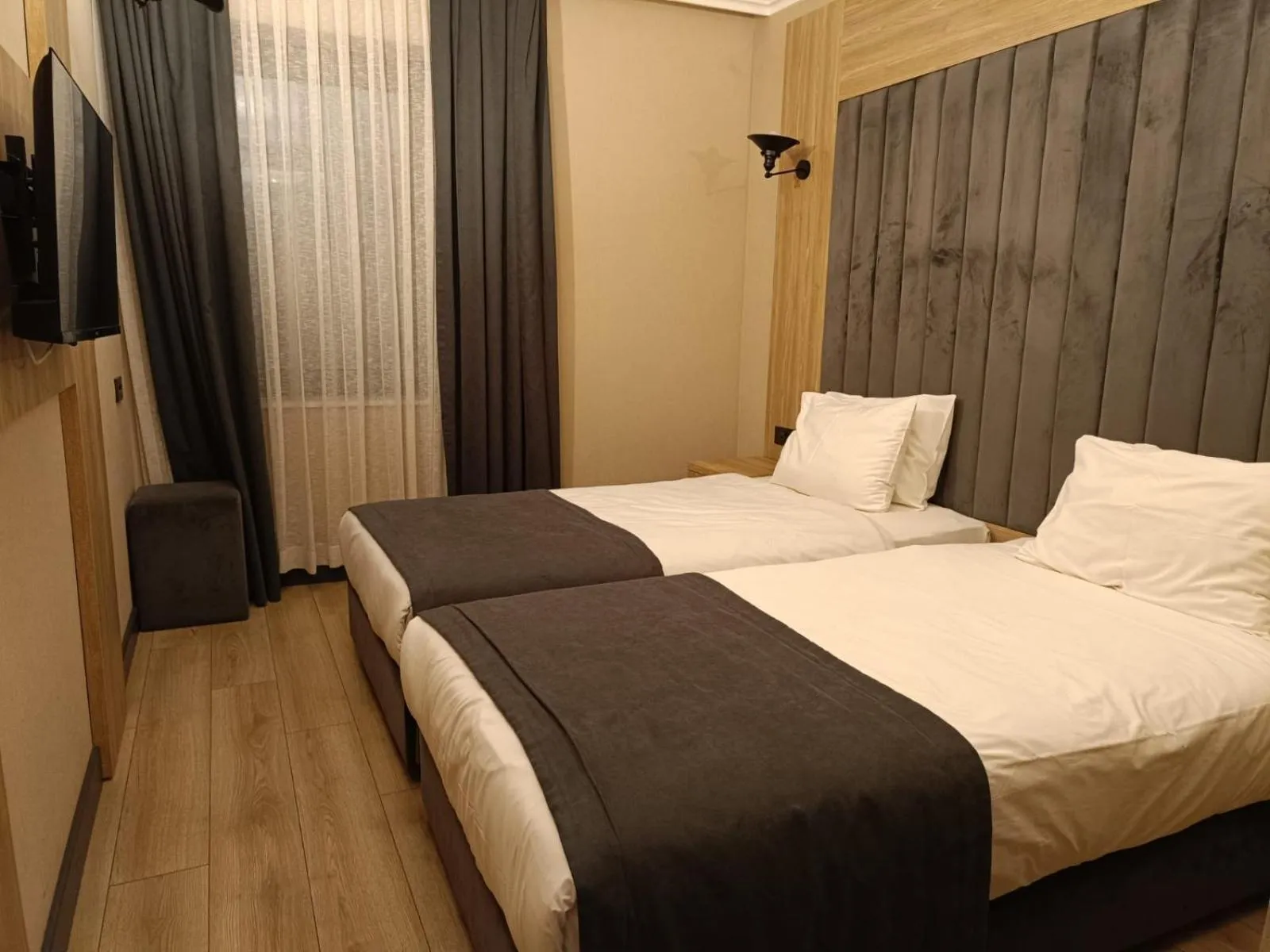Photo of the whole room, Bed in Mineo Hotel Taksim