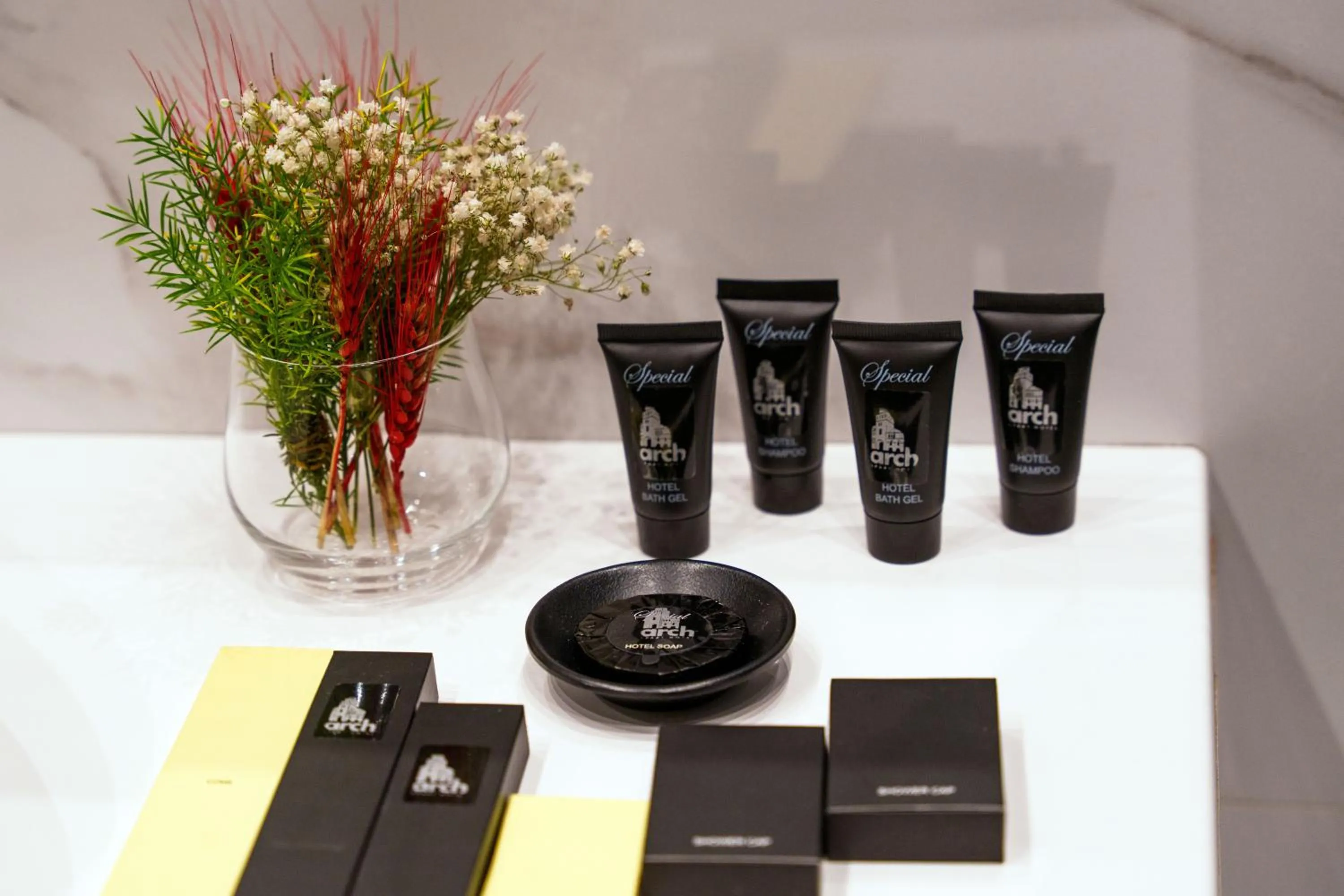 Bath in Arch Apart Hotel