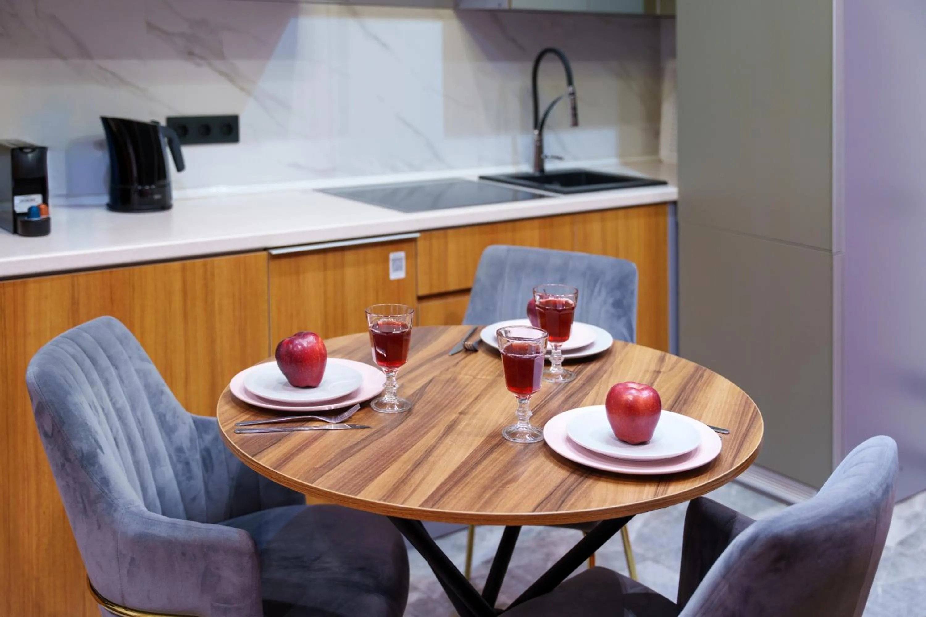 Kitchen or kitchenette in Arch Apart Hotel