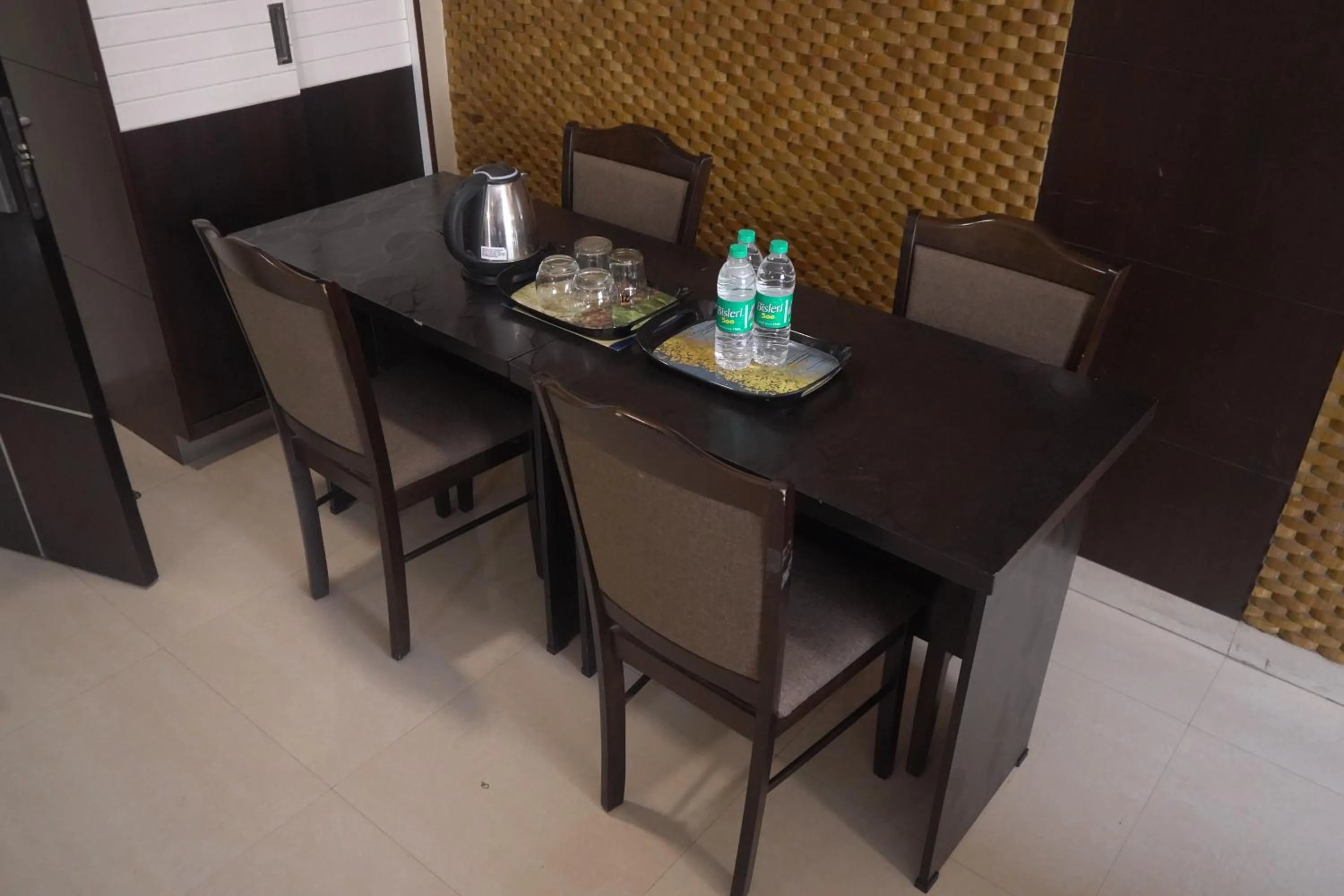 Dining area in Hotel UR Comforts Jayanagar