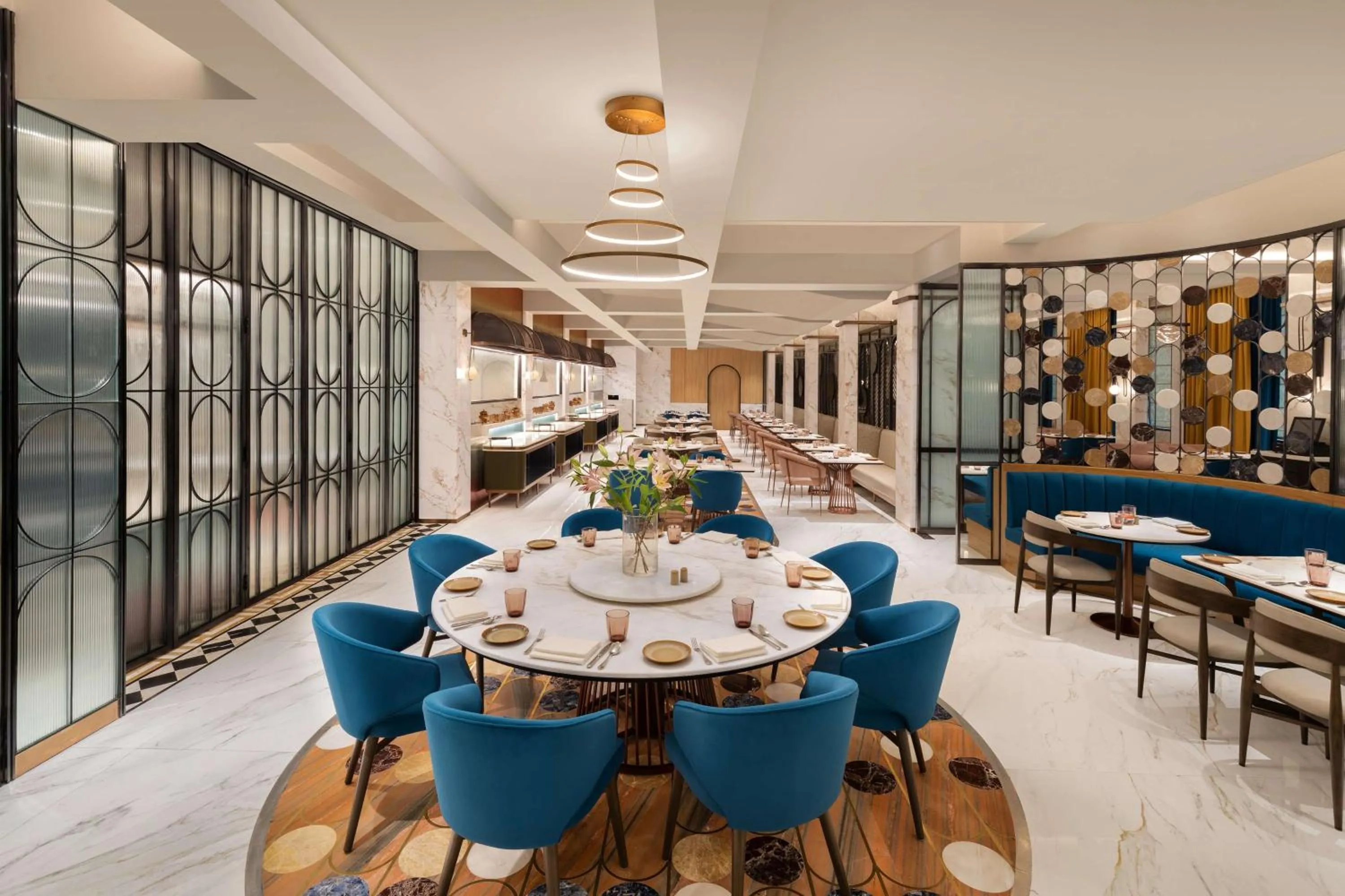 Restaurant/places to eat in Radisson Mumbai Goregaon