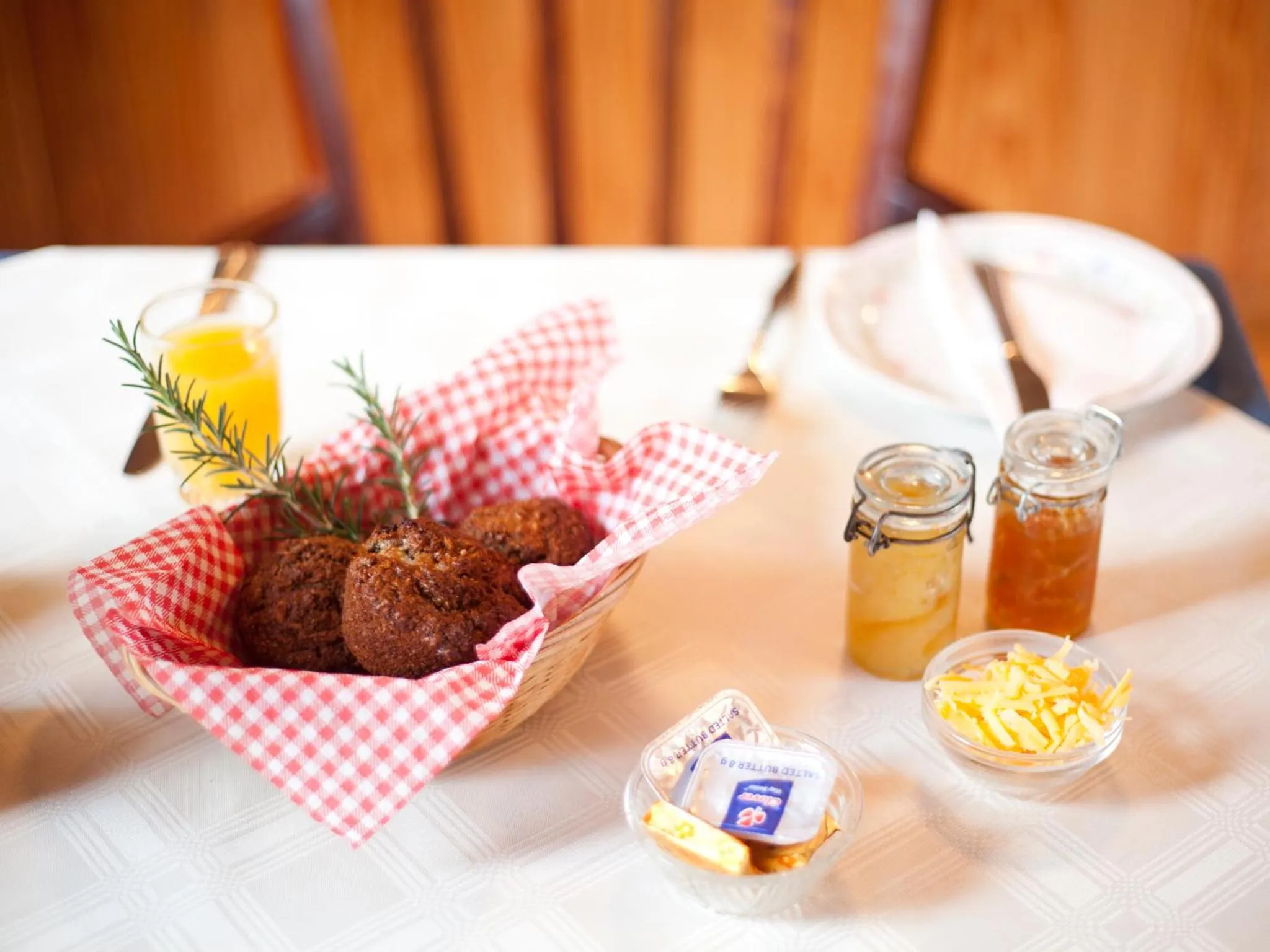 Restaurant/places to eat in Andelomi Forest Lodge