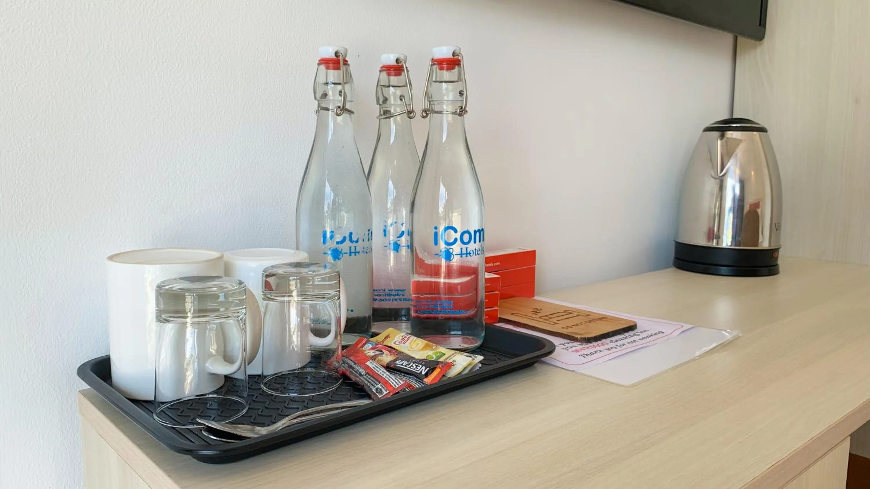 Food and drinks in iCom Marina Sea View