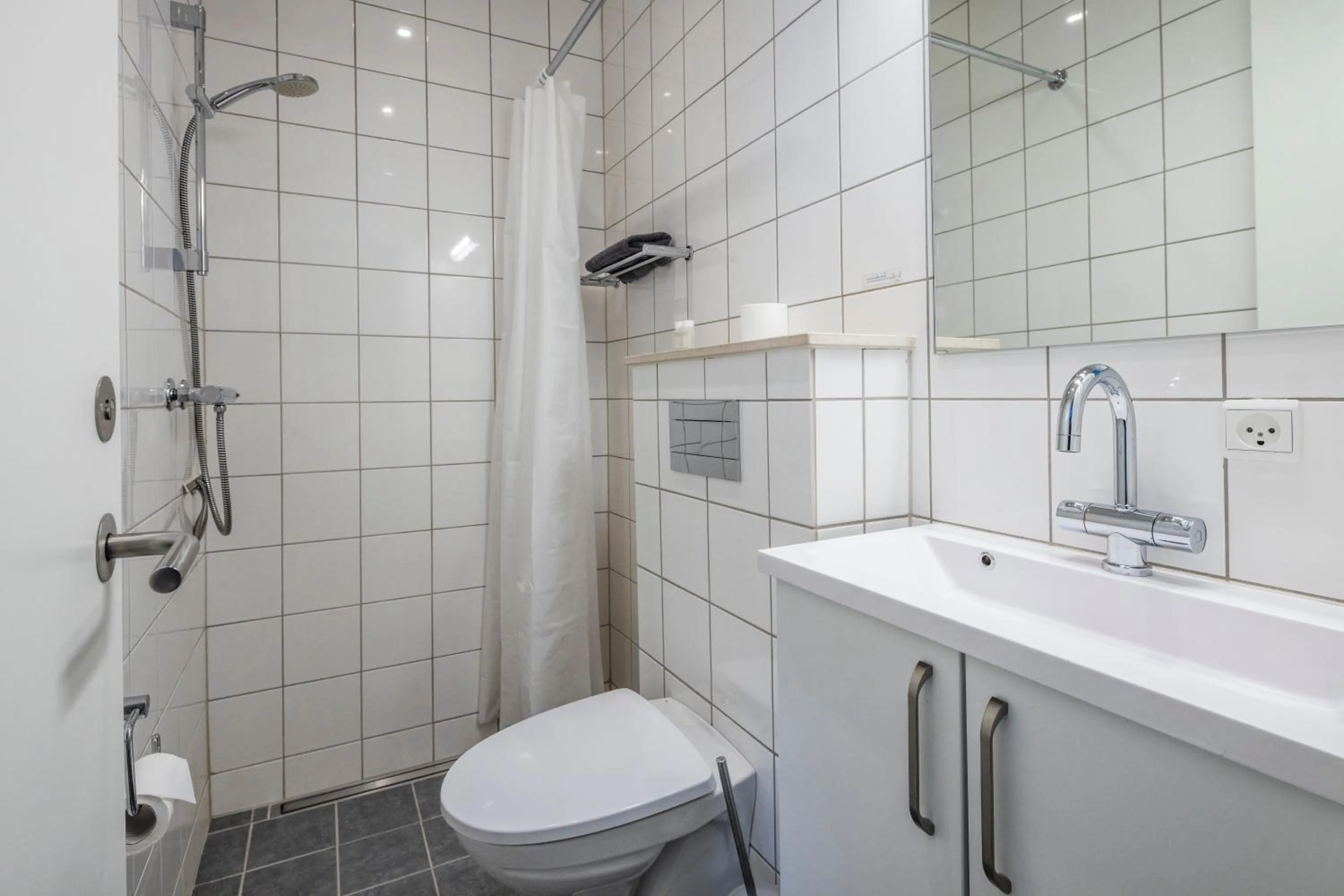 Bathroom in HOTEL SØMA Sisimiut