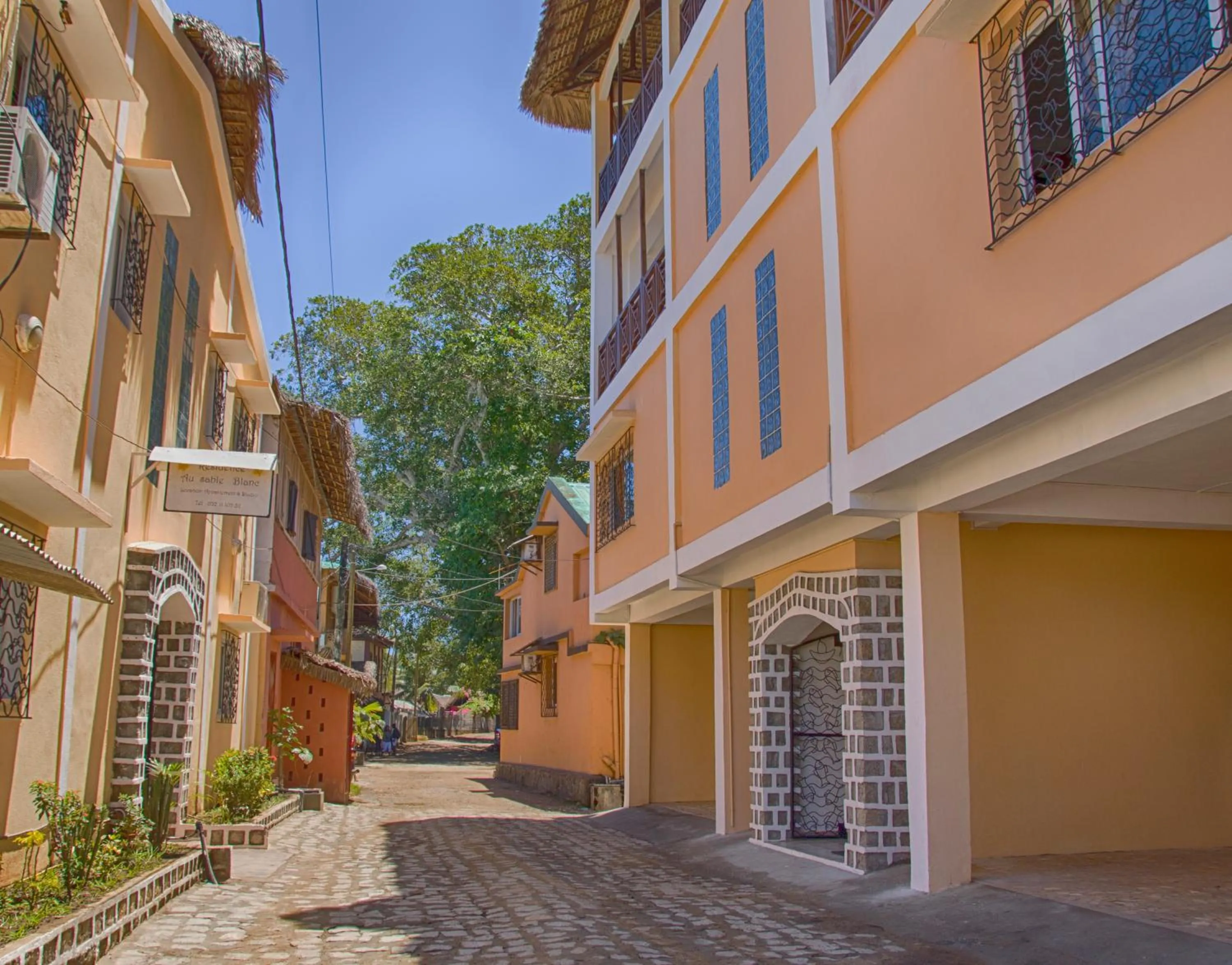 Facade/entrance in Hotel-Residence Au Sable Blanc