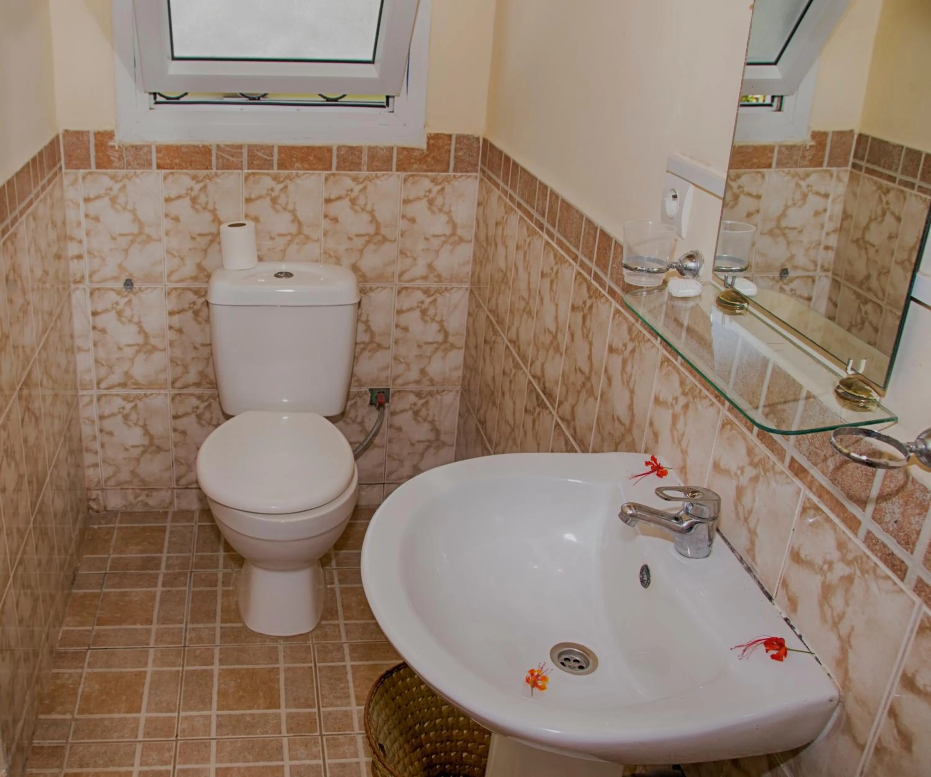 Bathroom in Hotel-Residence Au Sable Blanc