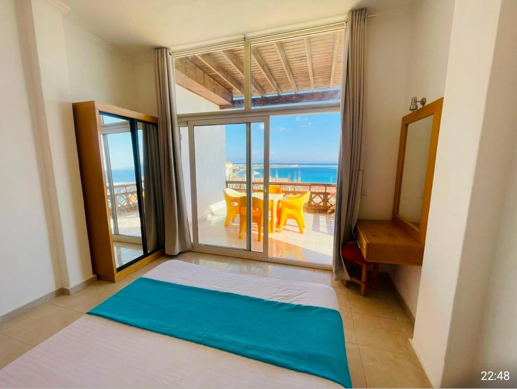 Bed in Seaview Panorama Hotel