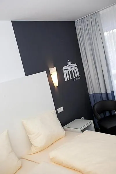 Bedroom, Bed in Hotel Alte Schule