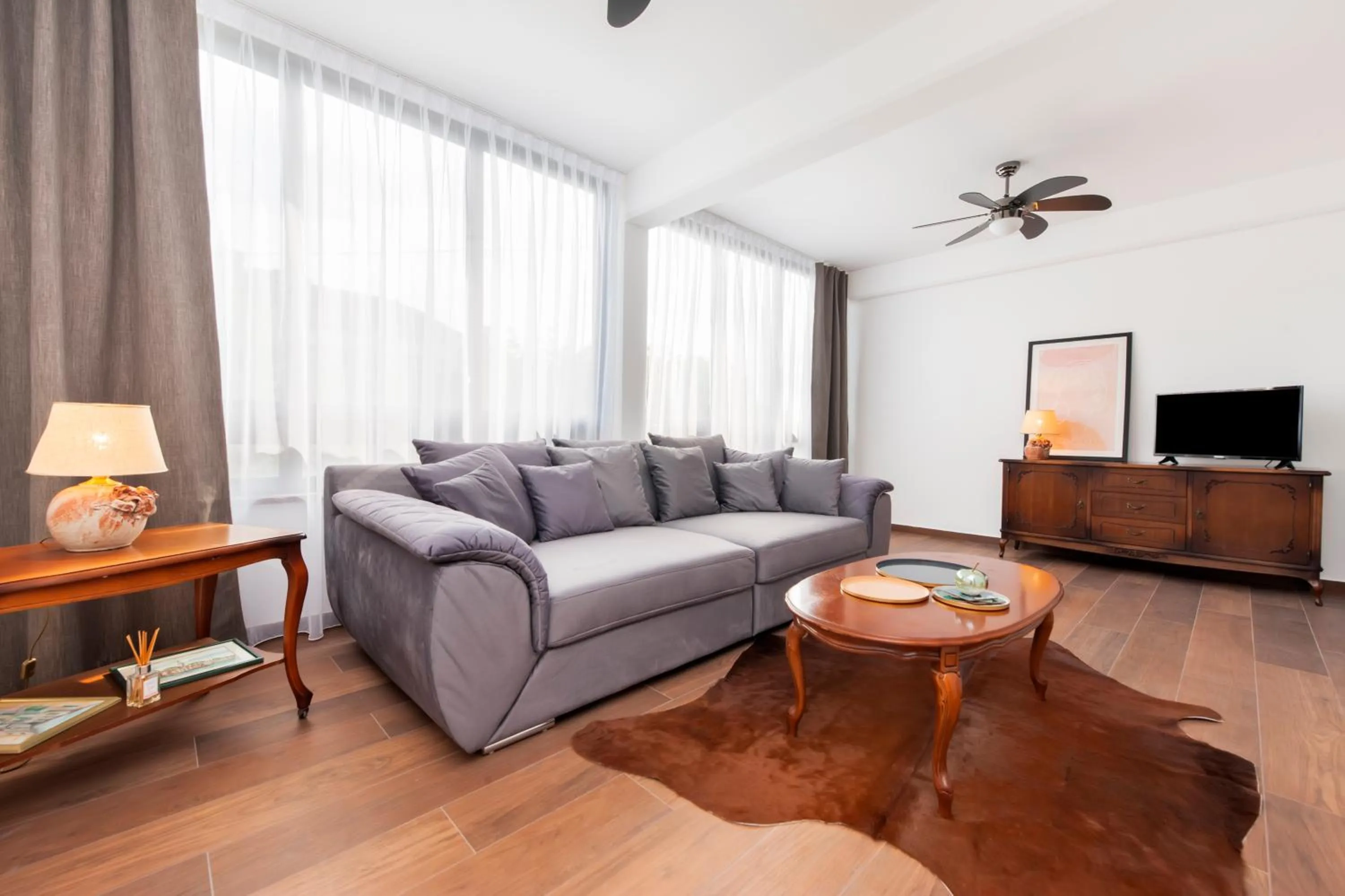 TV and multimedia in Apartments Sanja-New renovated