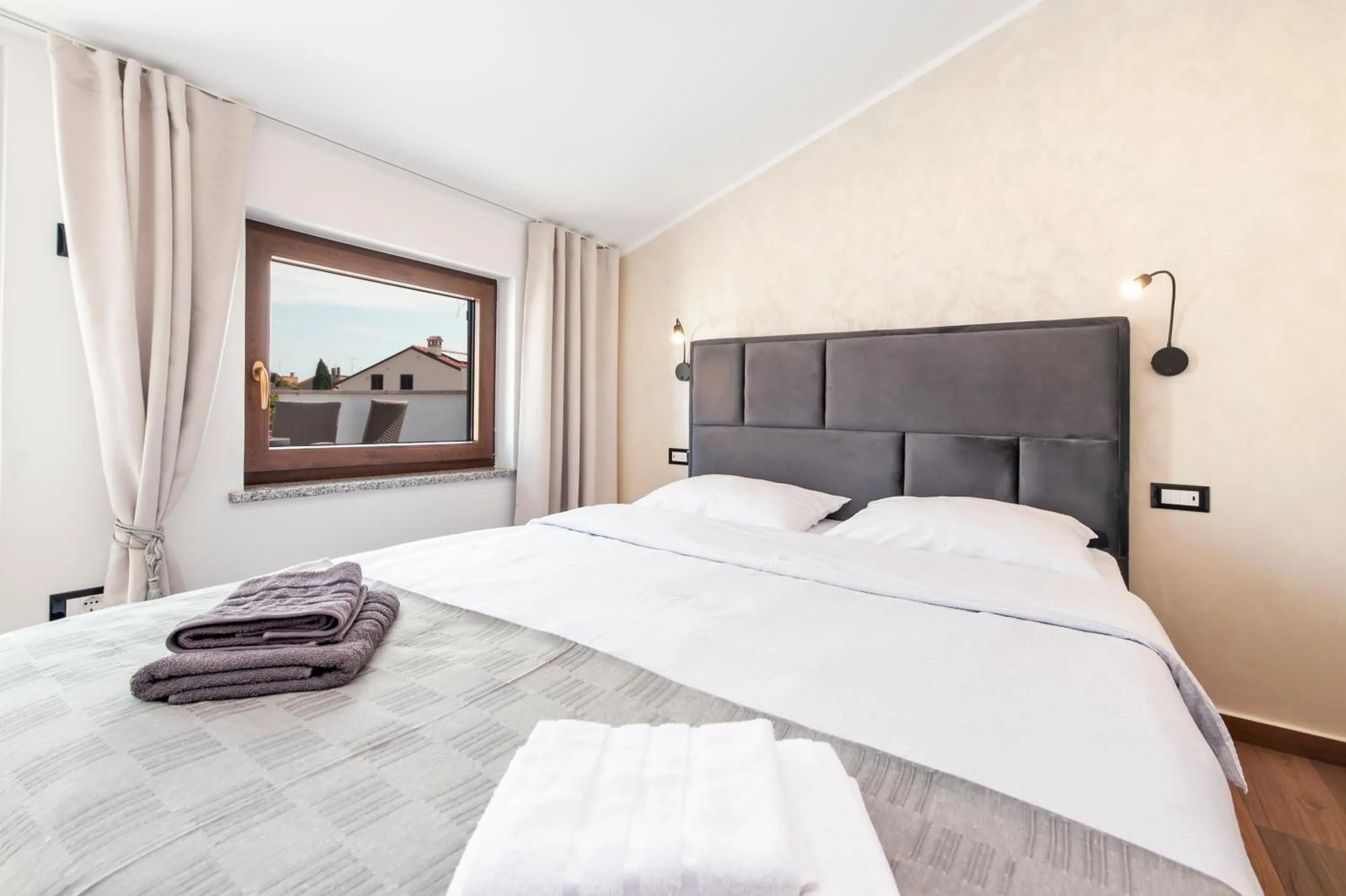 Bed in Apartments Sanja-New renovated