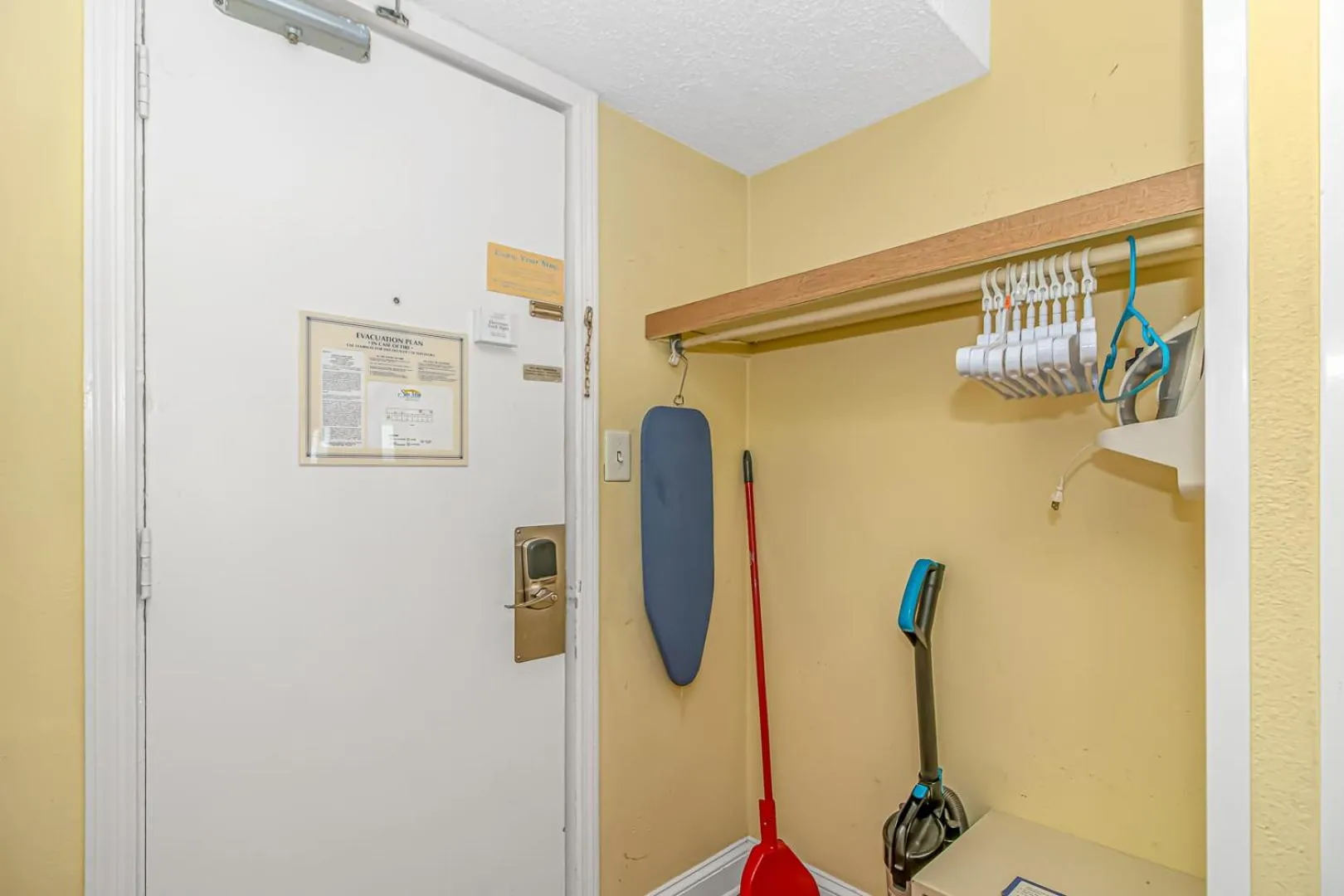 Direct Oceanfront Sea Mist Resort 21101