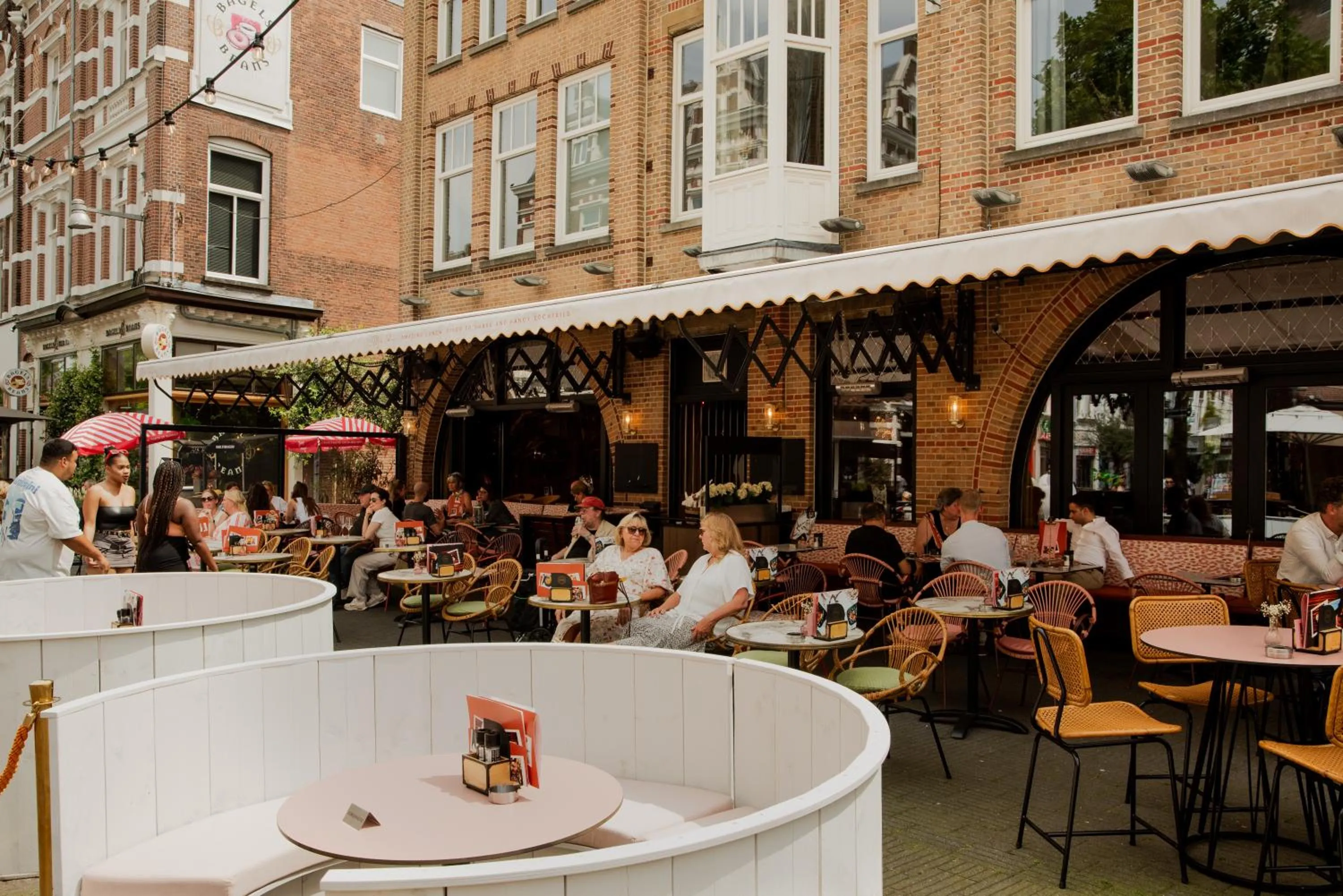 Property building in Boutique hotel van Ham