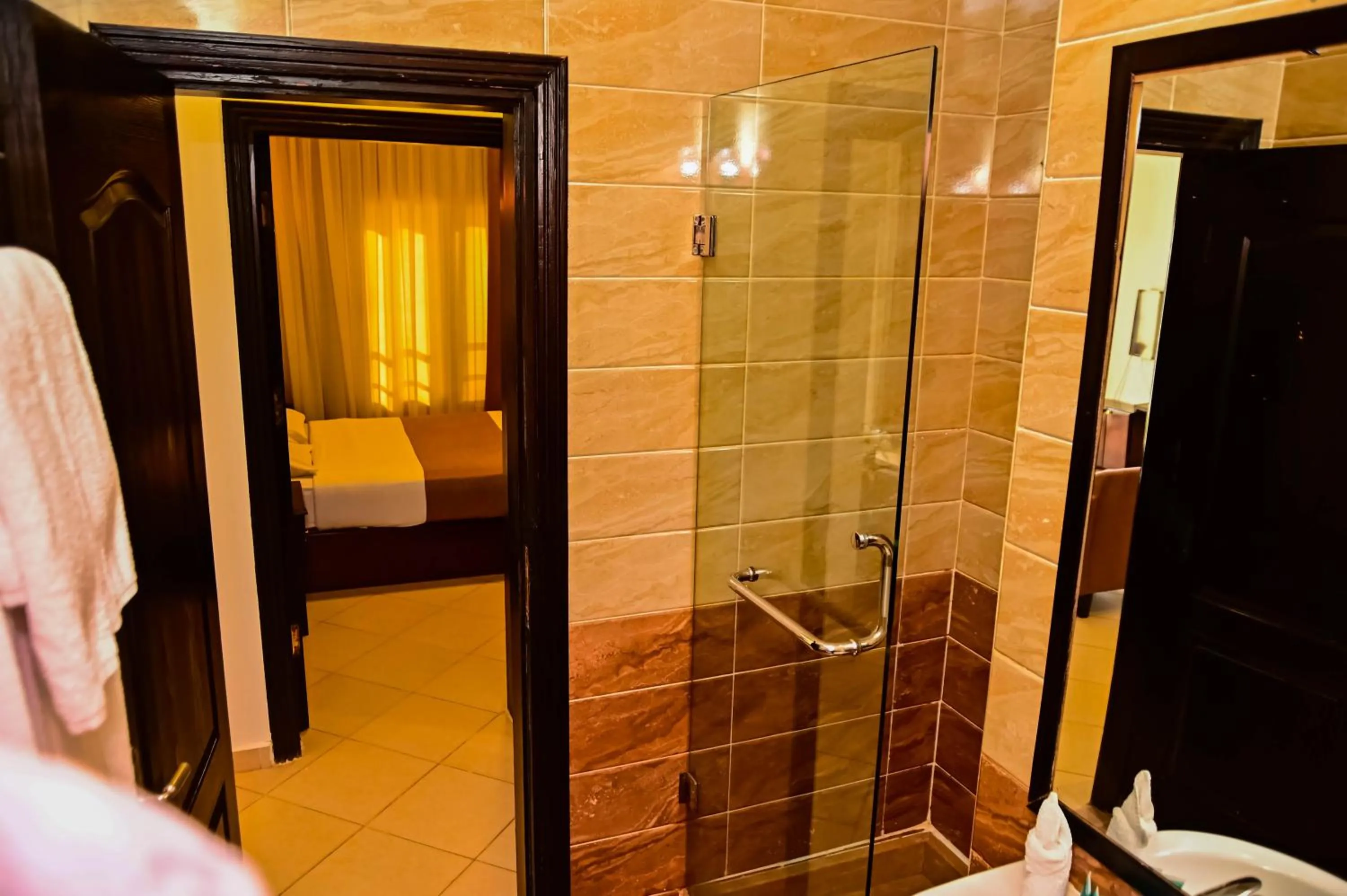 Shower in New Eagles Aqua Park Resort