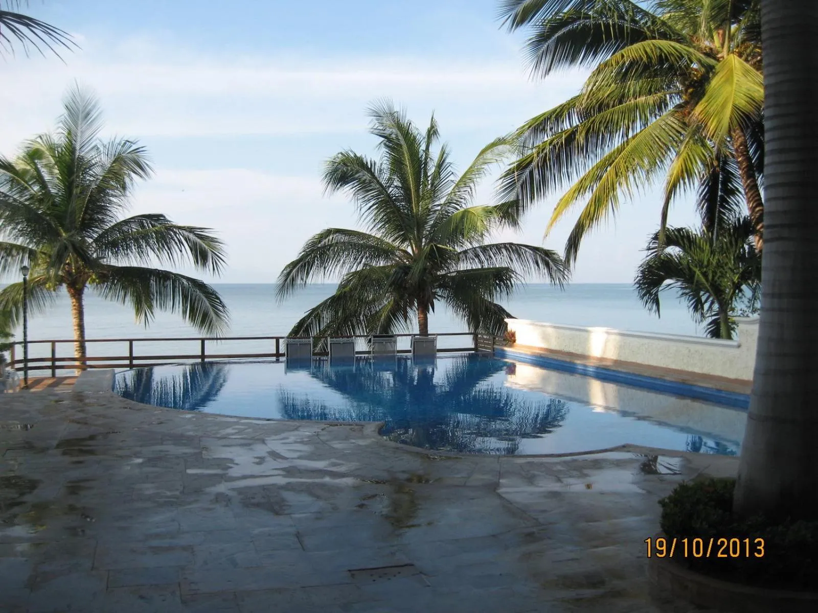 Swimming pool in Banderas Suites