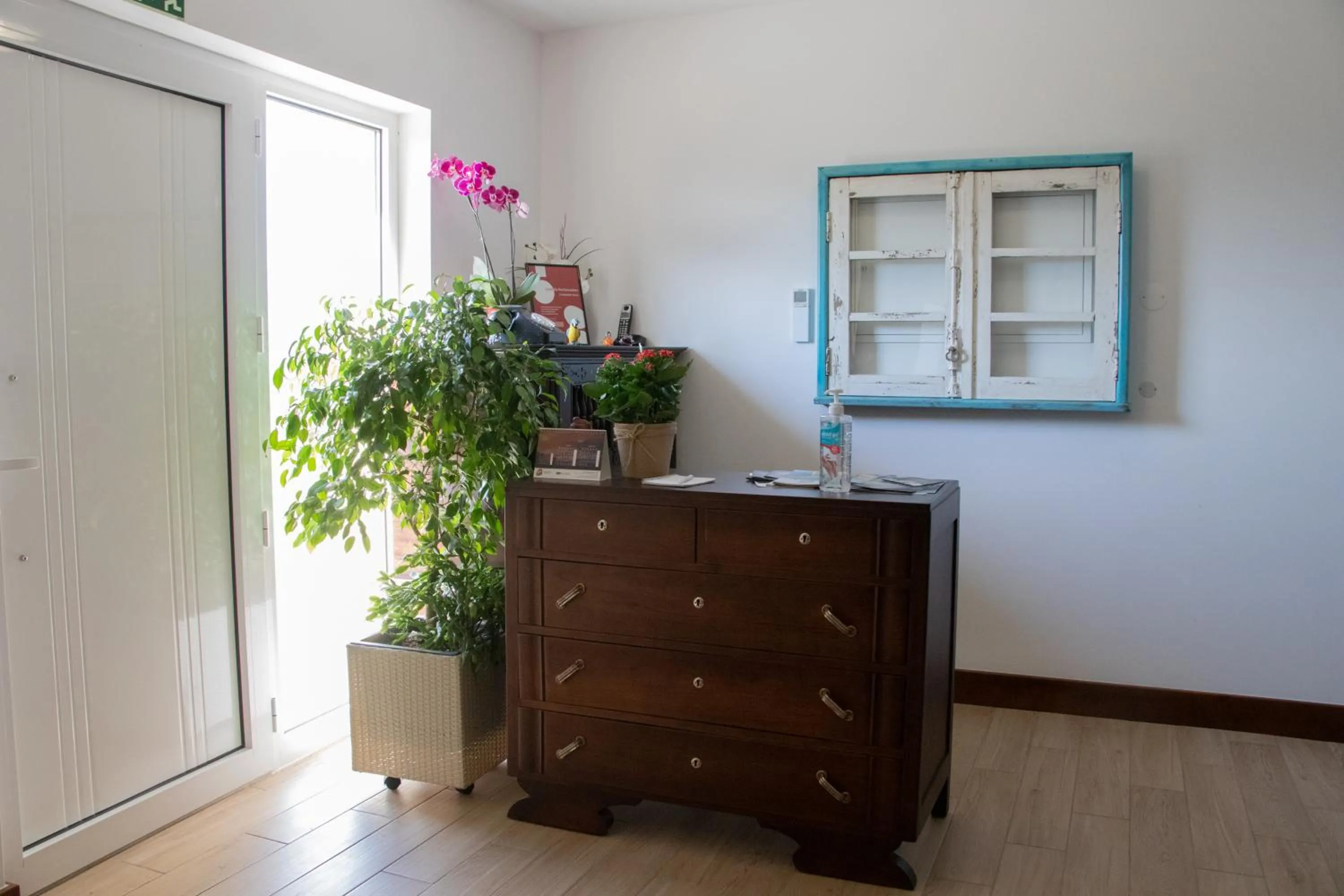 Communal lounge/ TV room in Ninho D'Arara