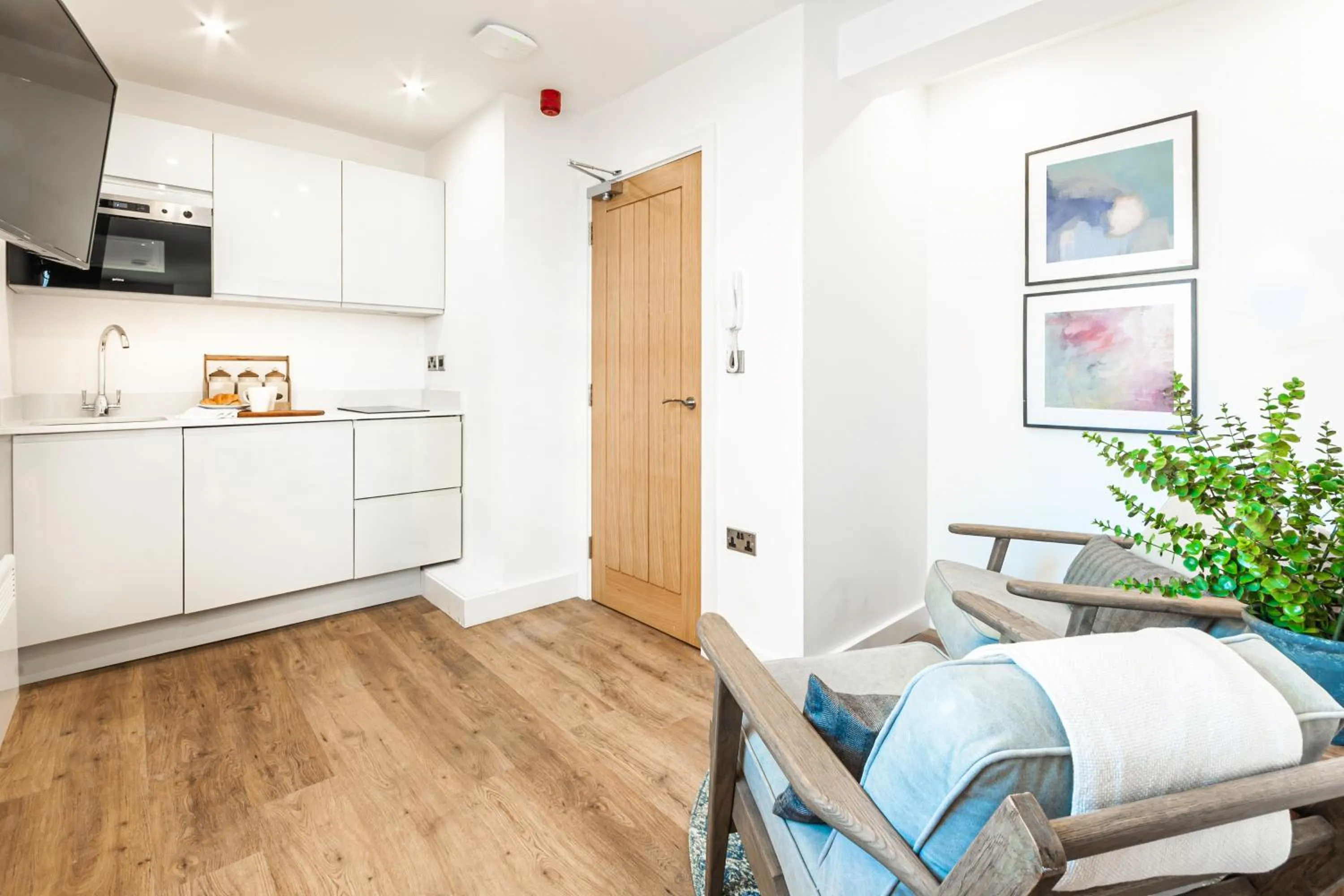 Kitchen or kitchenette in 14-16 Grosvenor Street Stylish Apartments - Chester