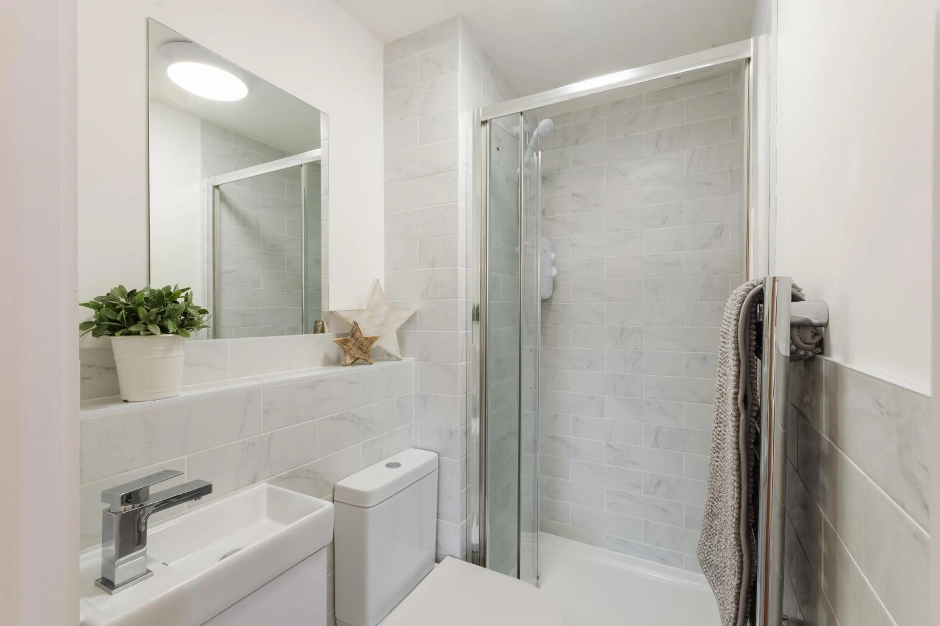 Shower in 14-16 Grosvenor Street Stylish Apartments - Chester