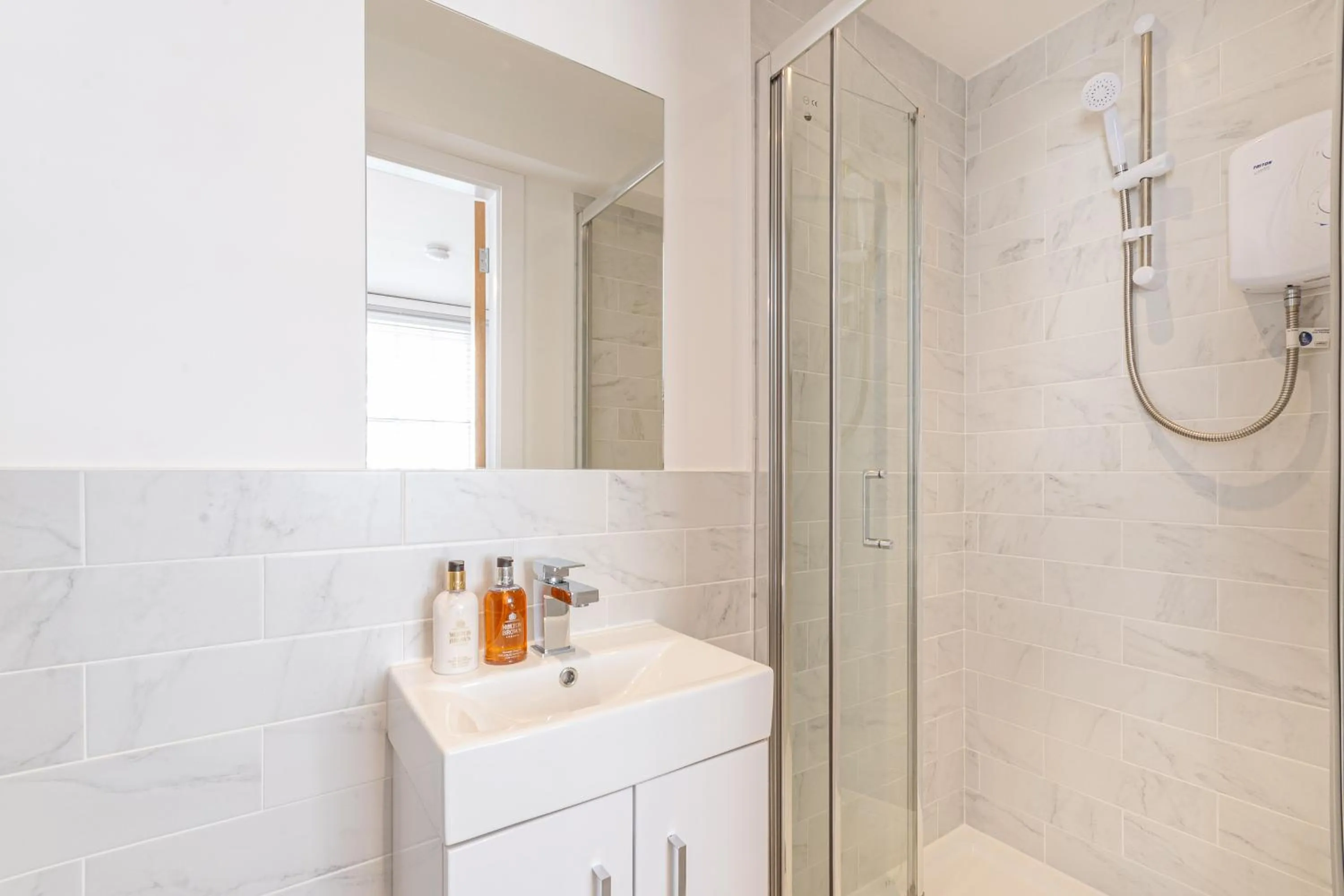 Shower in 14-16 Grosvenor Street Stylish Apartments - Chester