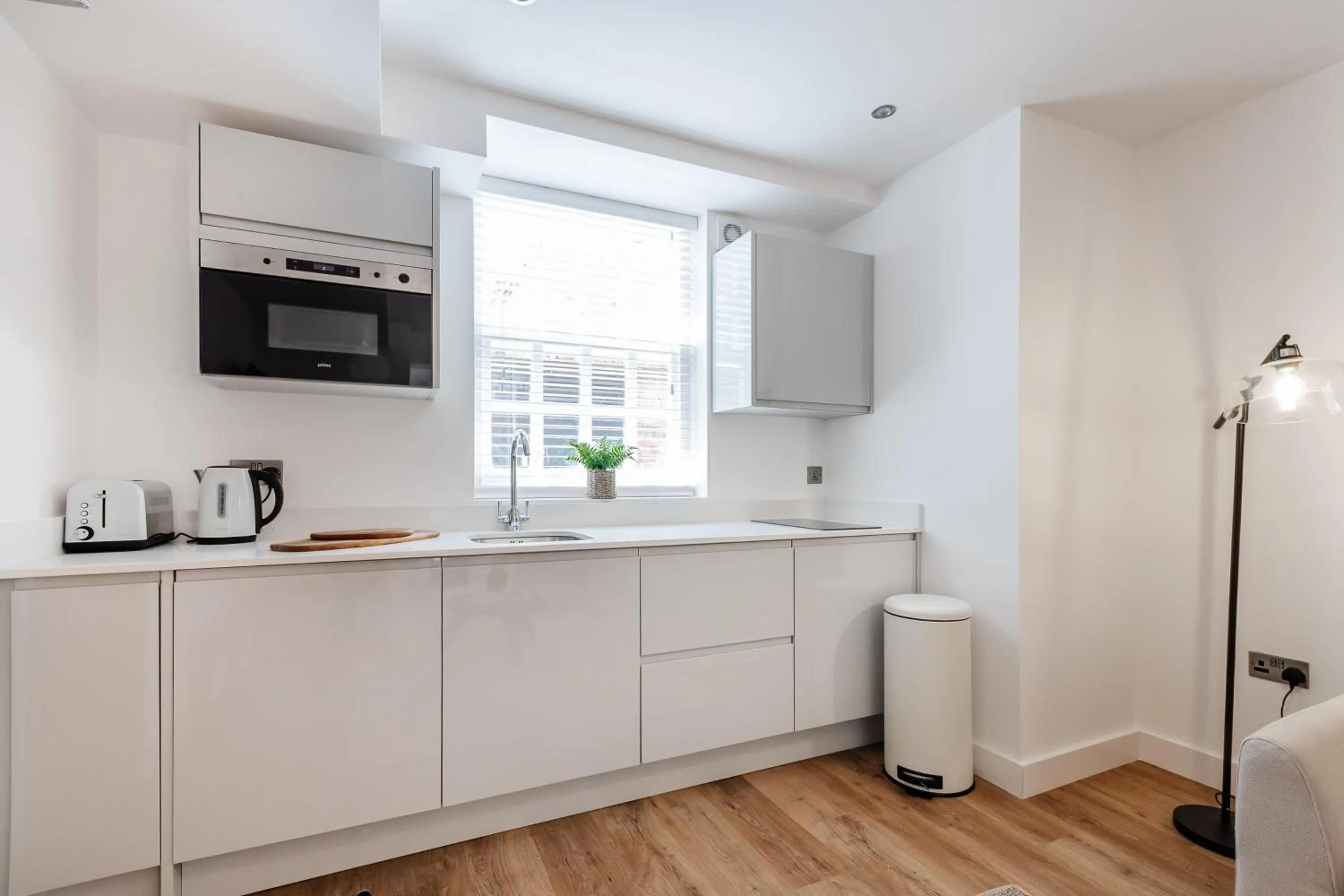 Kitchen or kitchenette in 14-16 Grosvenor Street Stylish Apartments - Chester